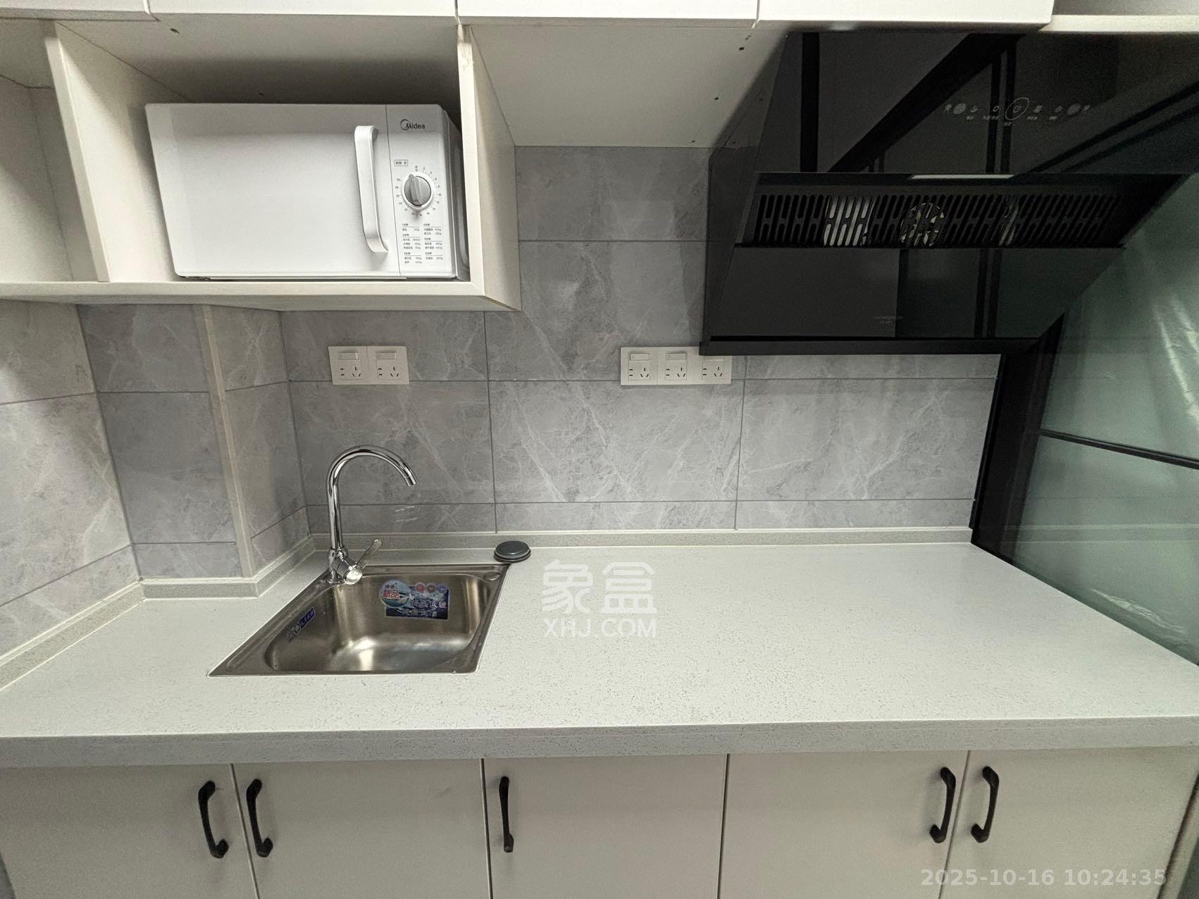 中海珑悦府 1室0厅0卫 1300.0元/月 中海珑悦府 1室0厅0卫 1300.0元/月室内图