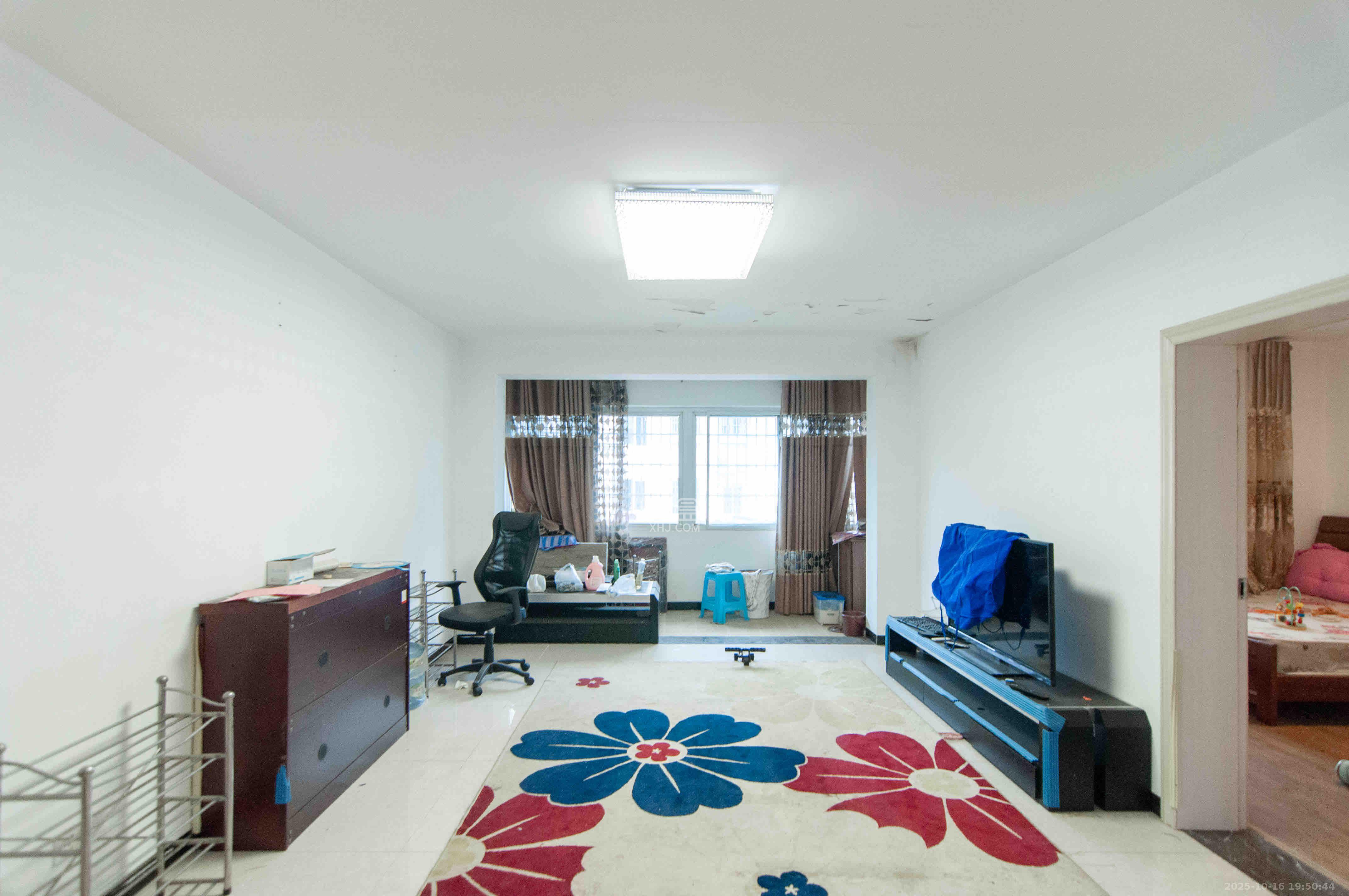 恩瑞麓山名园（龙王港小区）  3室2厅1卫    2200.0元/月