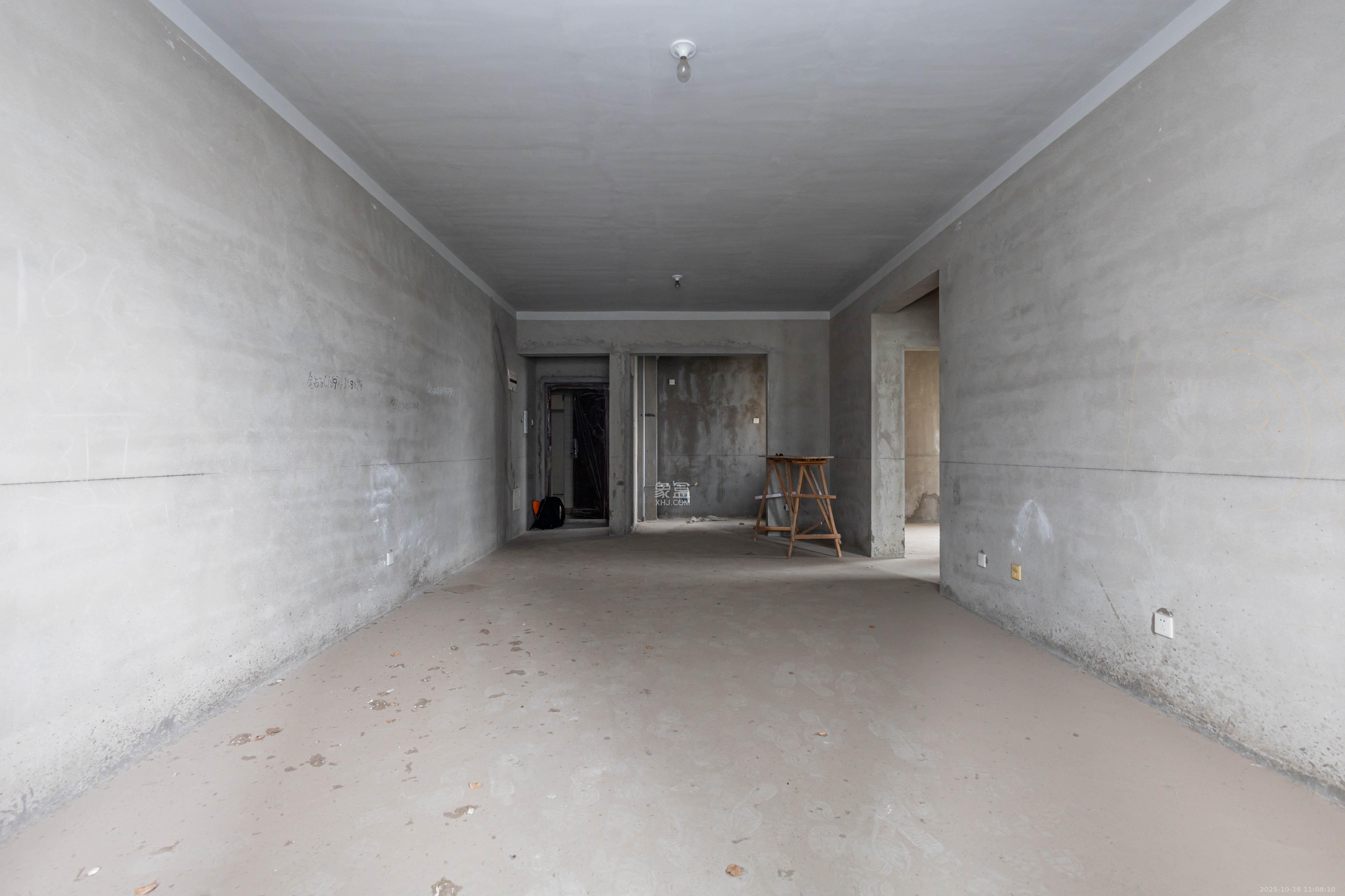 中房瑞致国际  2室2厅1卫    68.0万客厅