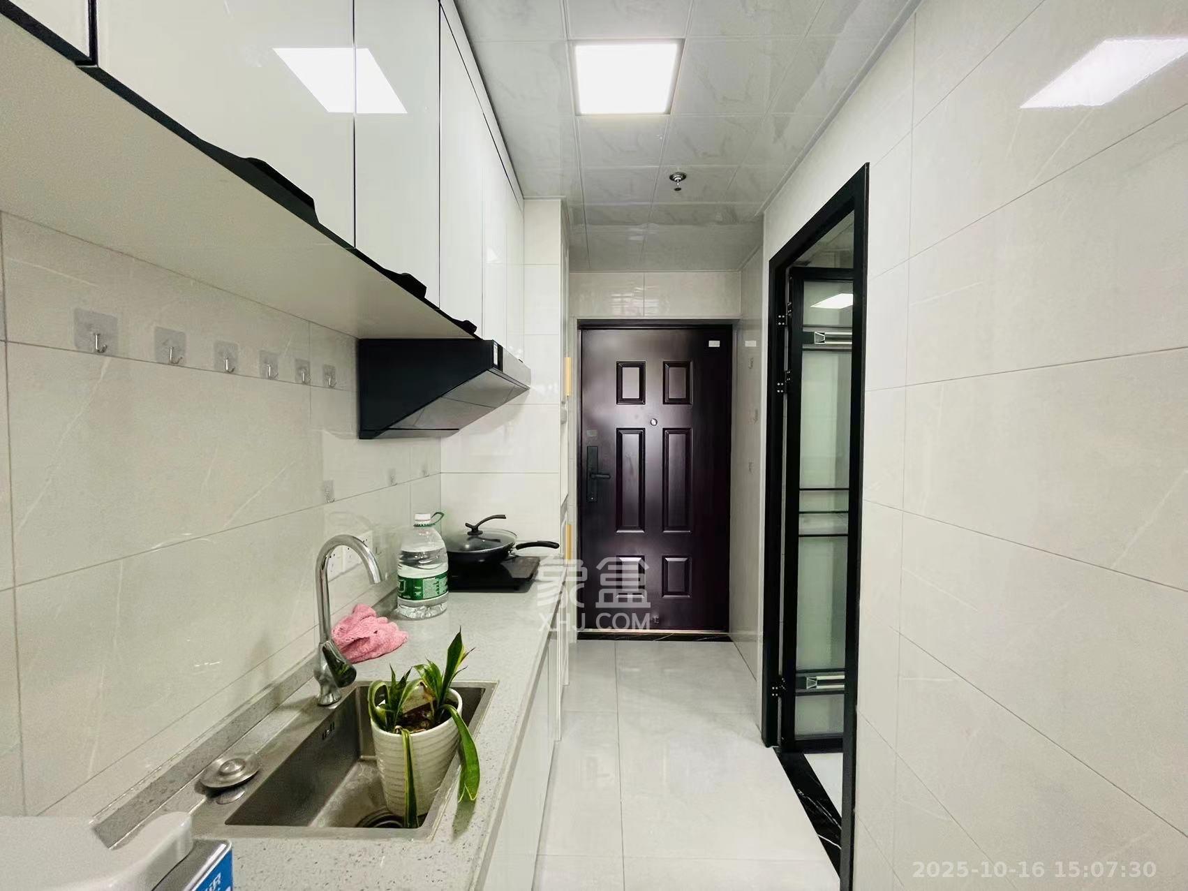 保利麓谷林语I区  1室1厅1卫    1500.0元/月室内图