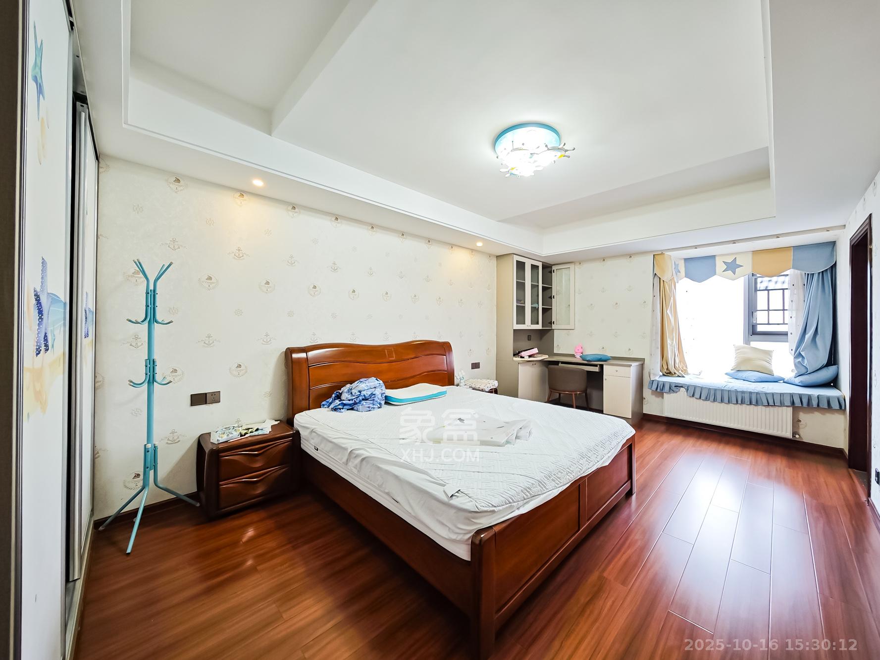 湘江壹号一二三期(创远湘江壹号) 1室0厅0卫 288.0万 湘江壹号一二三期(创远湘江壹号) 1室0厅0卫 288.0万卧室