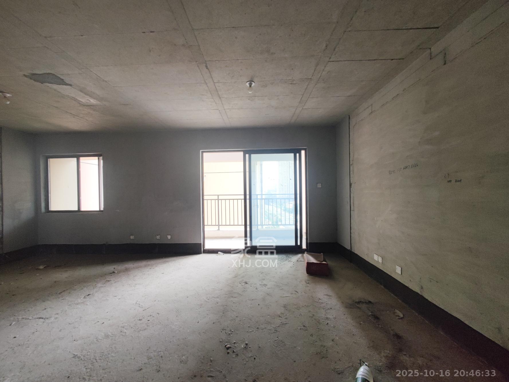 合能枫丹丽舍（柏悦名苑)  3室2厅1卫    102.0万客厅