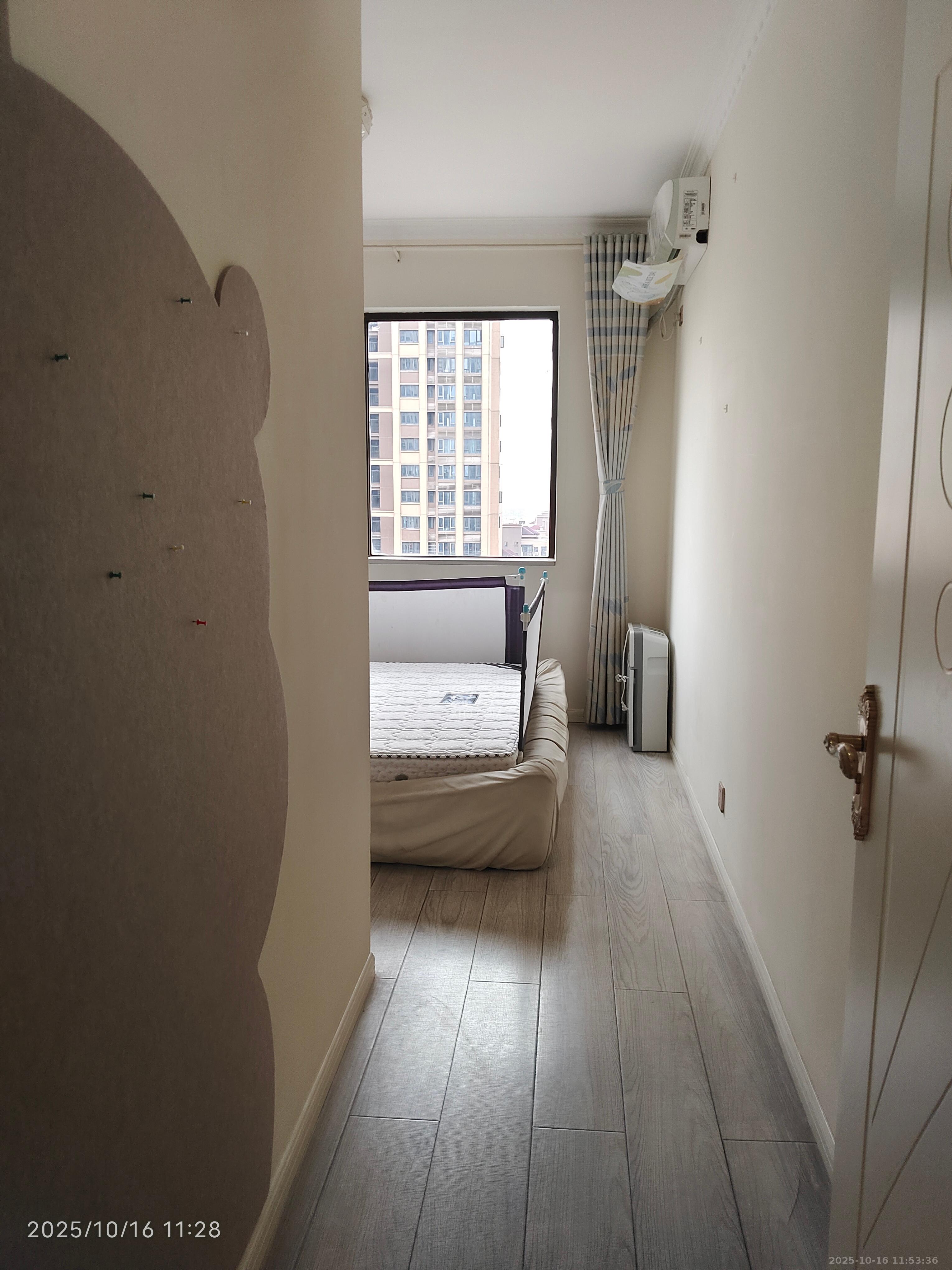 华润置地广场一期  1室1厅1卫    2200.0元/月室内图