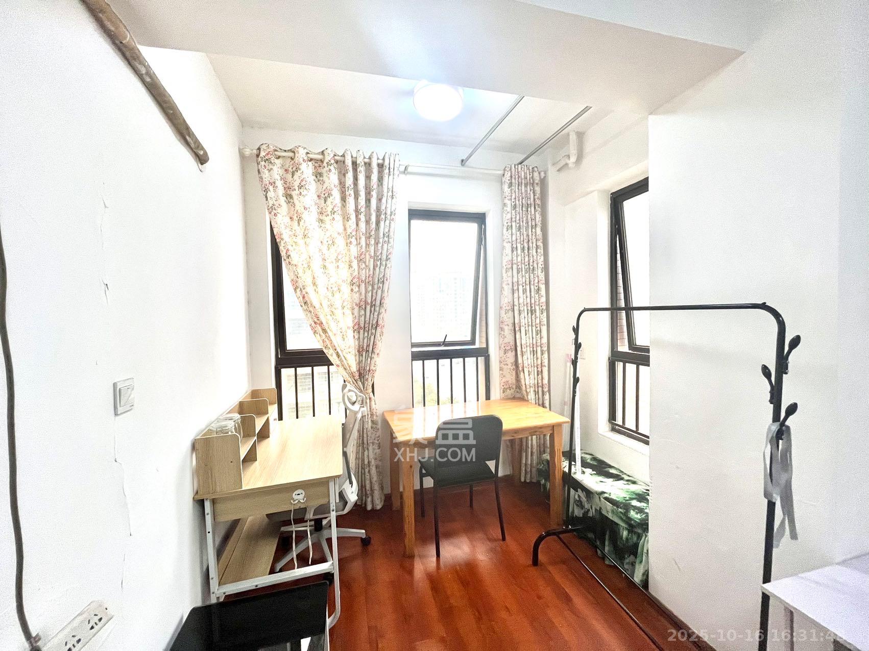 奥林匹克花园贡院三期  1室1厅0卫    1600.0元/月室内图