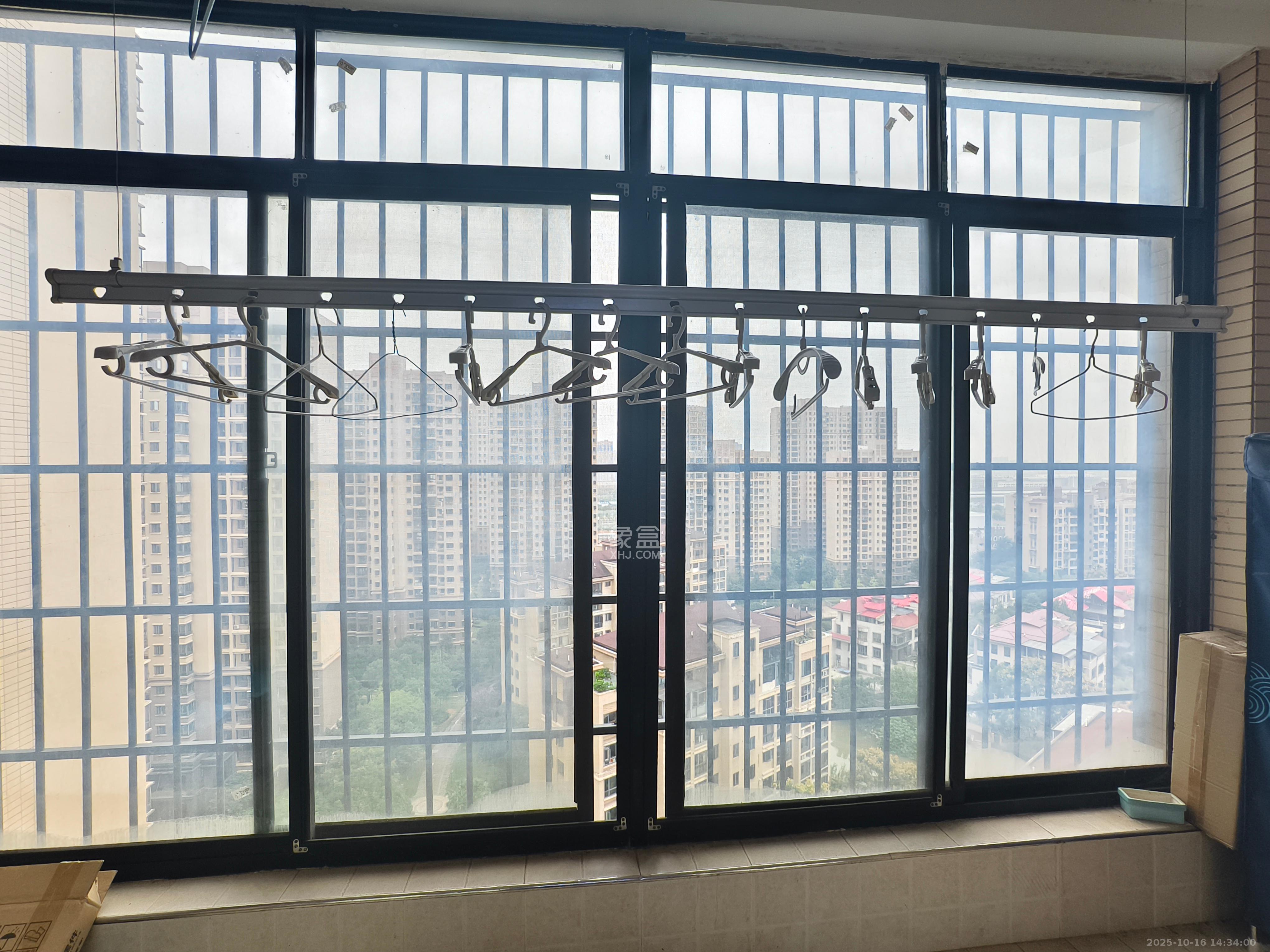 深业睿城 3室2厅2卫 2500.0元/月 深业睿城 3室2厅2卫 2500.0元/月室内图