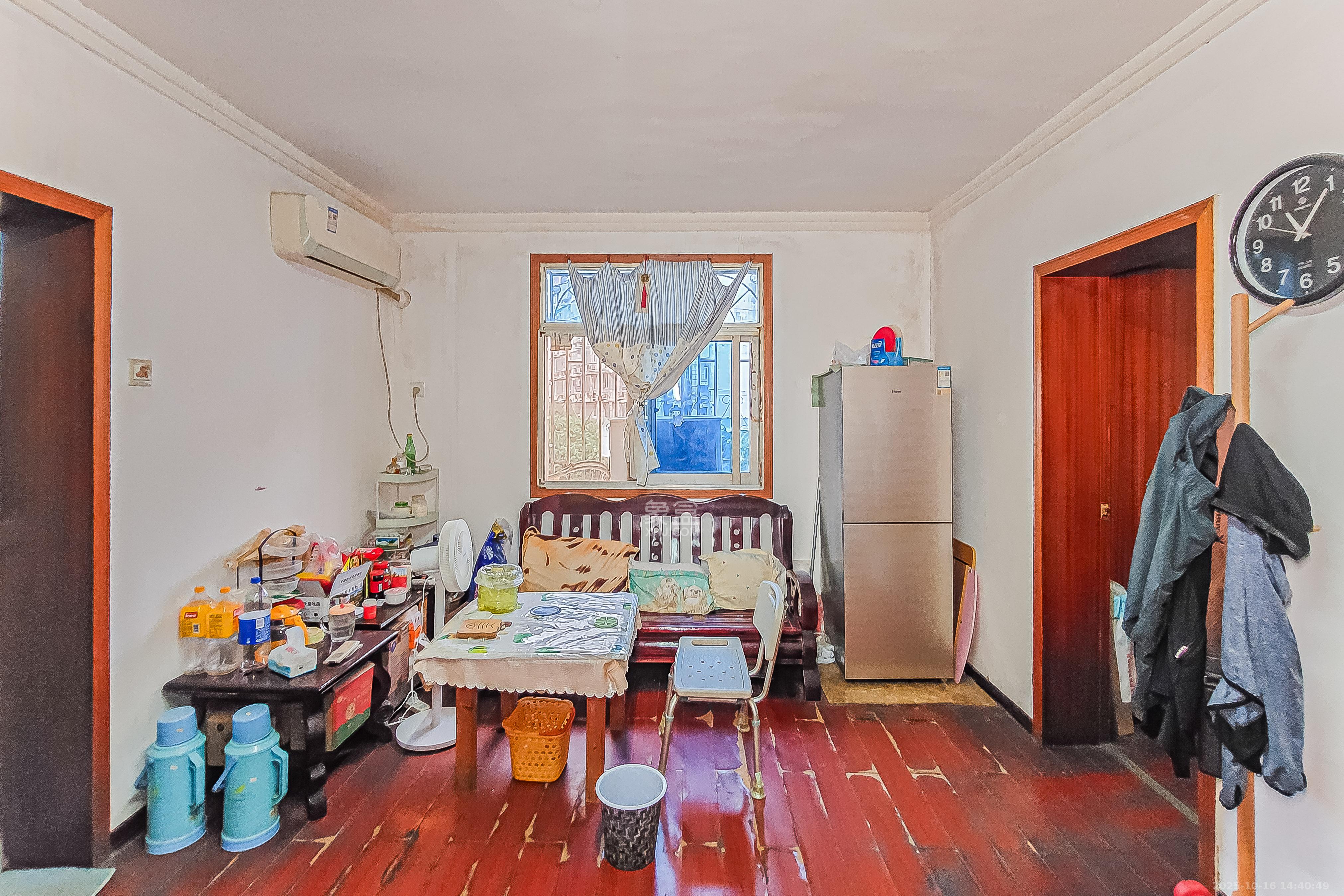 荣安宿舍  2室1厅1卫    36.8万客厅