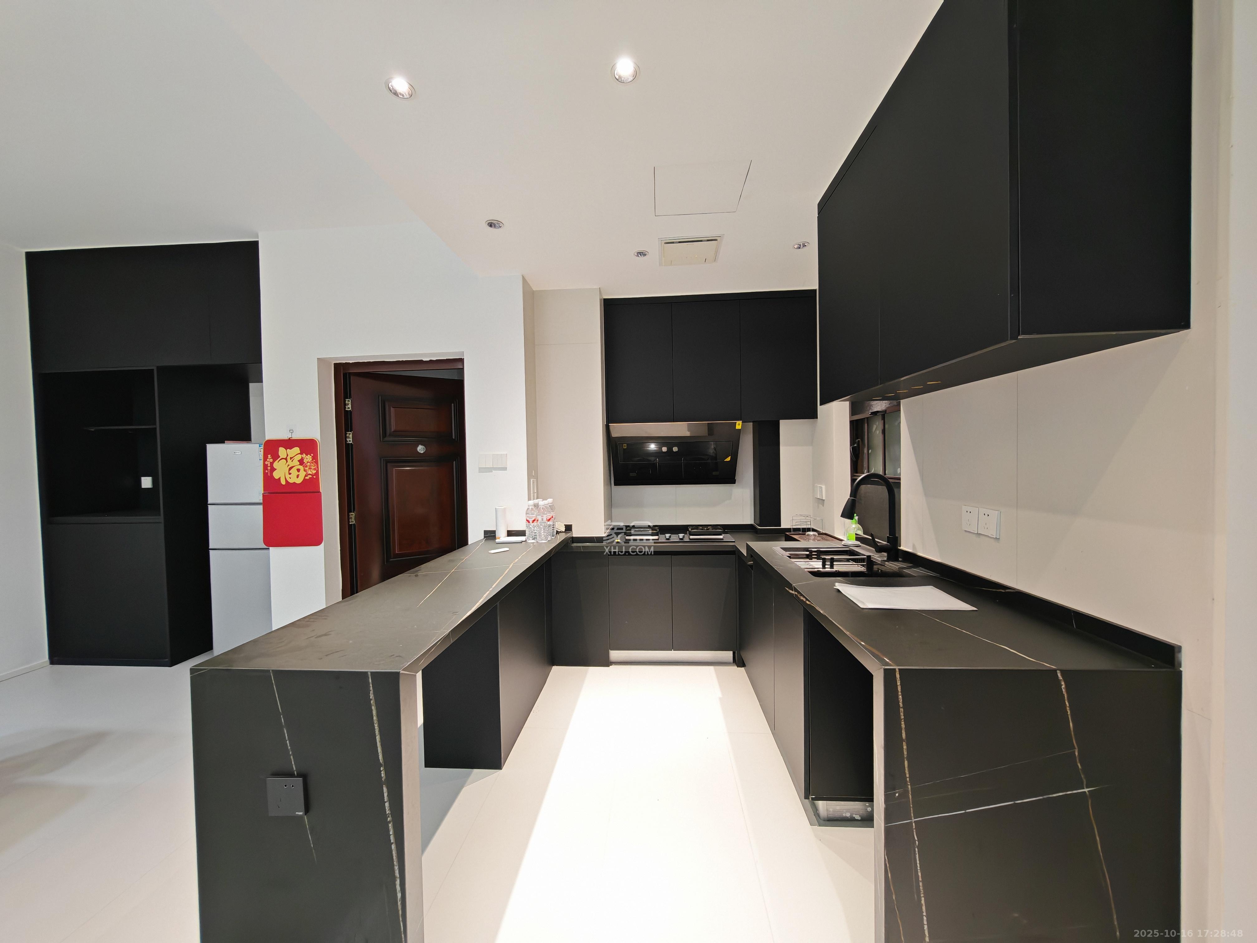 中建信和城  2室2厅1卫    2600.0元/月 中建信和城  2室2厅1卫    2600.0元/月