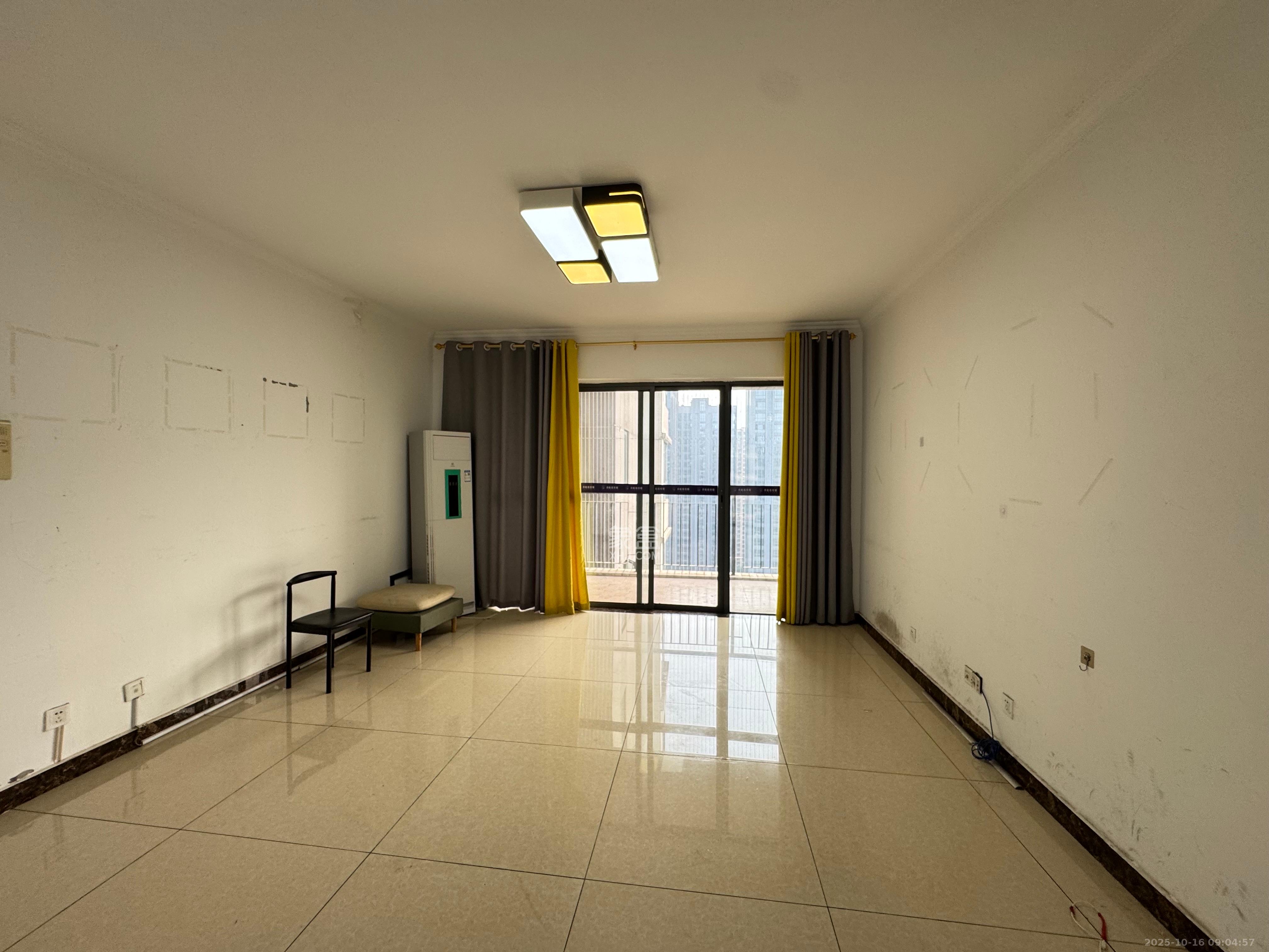 恒基凯旋门一二期 3室2厅2卫 2800.0元/月 恒基凯旋门一二期 3室2厅2卫 2800.0元/月室内图