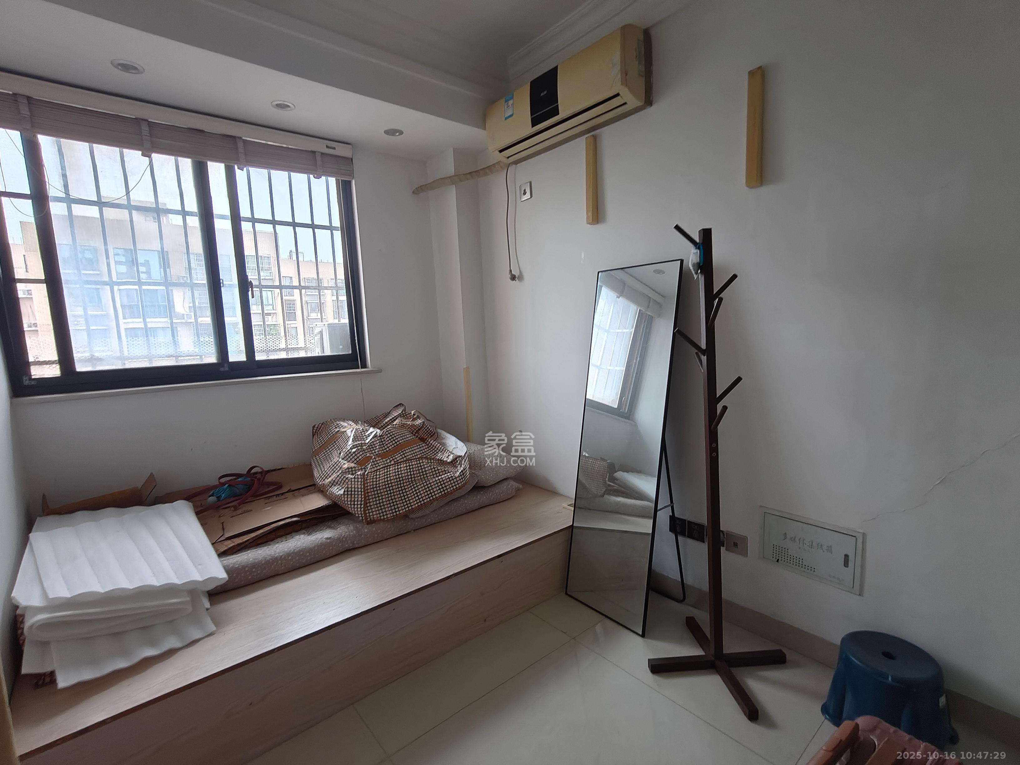 童话里 3室1厅1卫 1800.0元/月 童话里 3室1厅1卫 1800.0元/月室内图