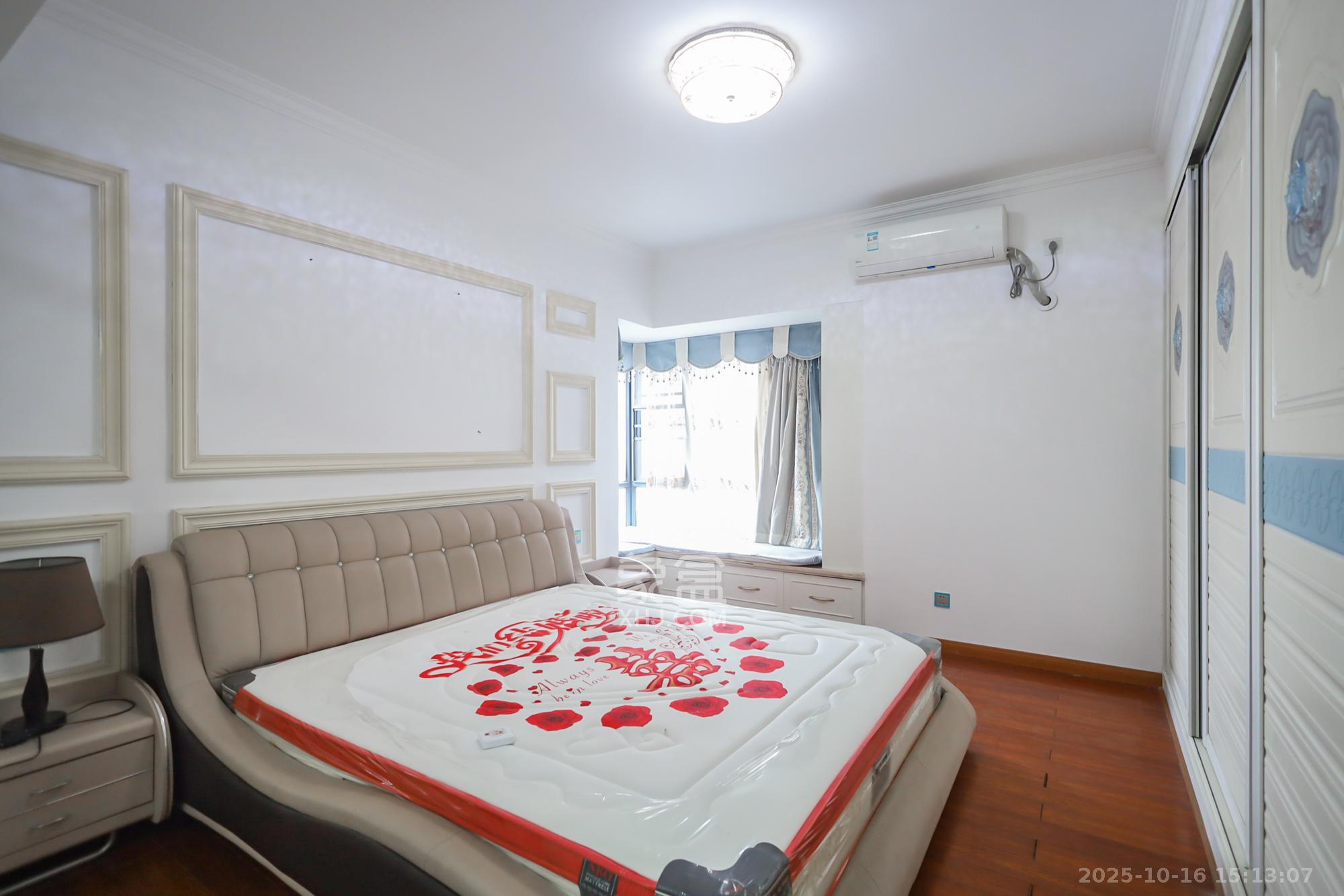 美林银谷  3室2厅2卫    88.0万 美林银谷  3室2厅2卫    88.0万卧室