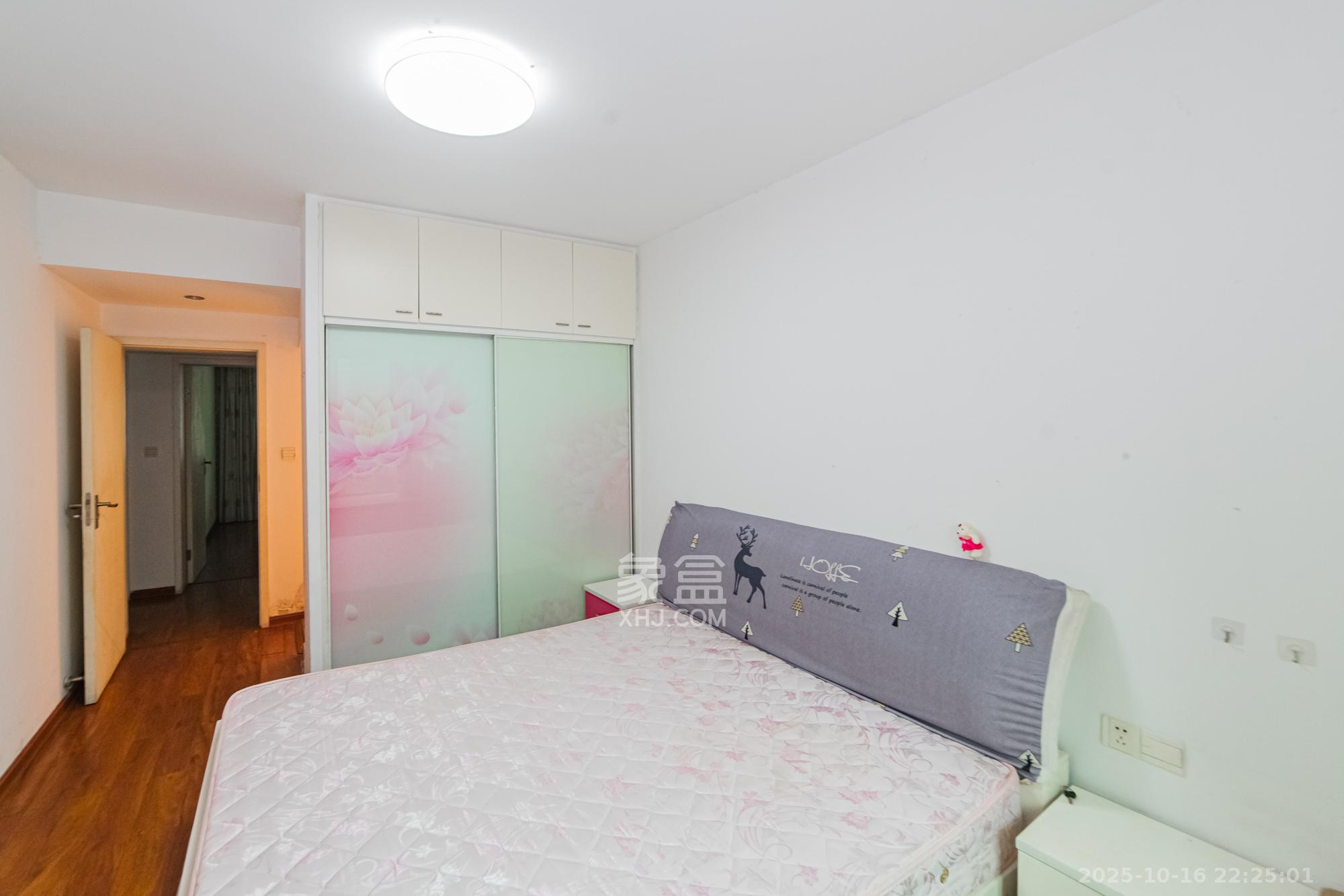 恒鑫澜北湾  3室2厅2卫    78.0万 恒鑫澜北湾  3室2厅2卫    78.0万卧室