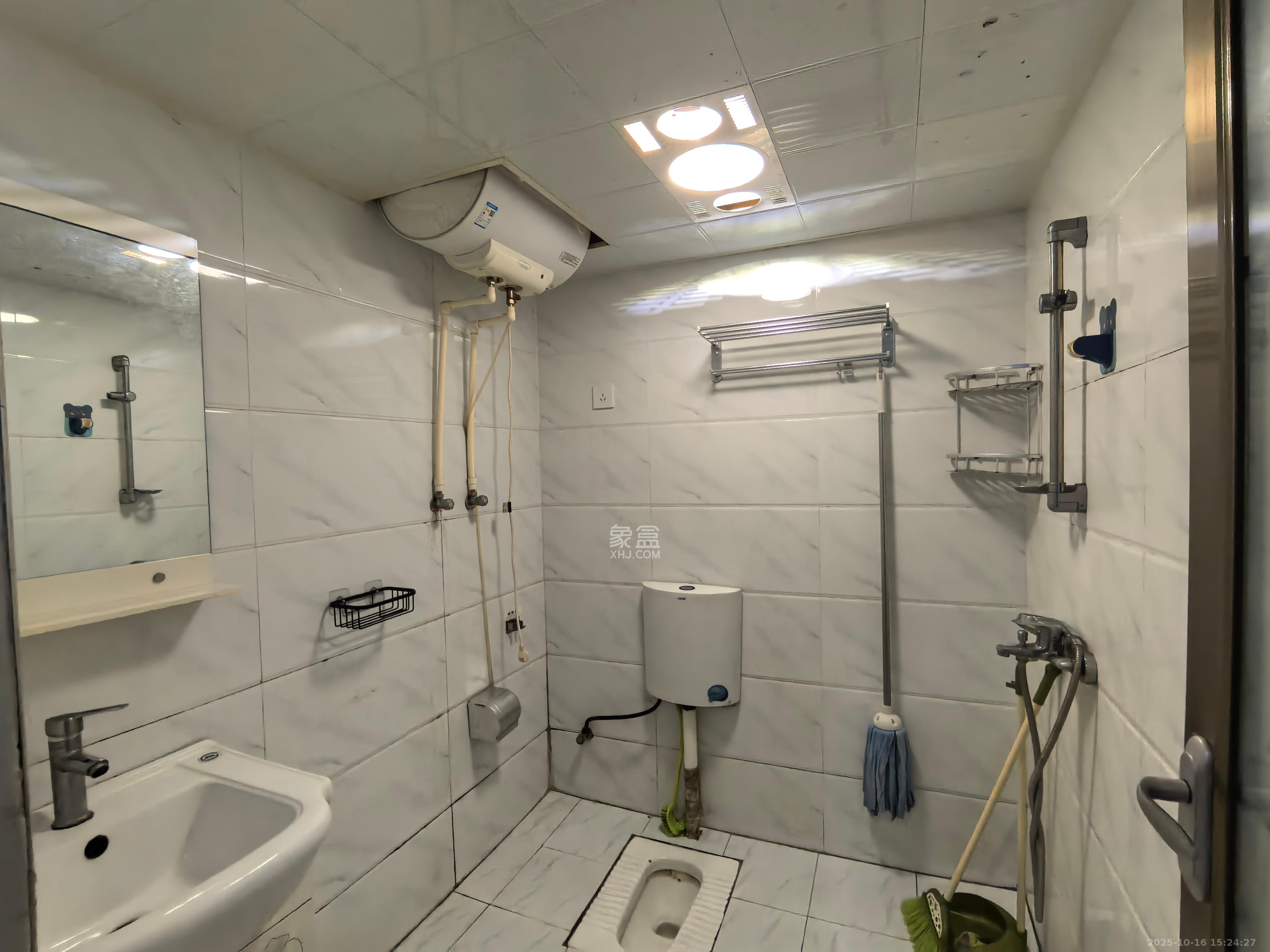 富兴旺角 1室1厅1卫 1300.0元/月 富兴旺角 1室1厅1卫 1300.0元/月室内图