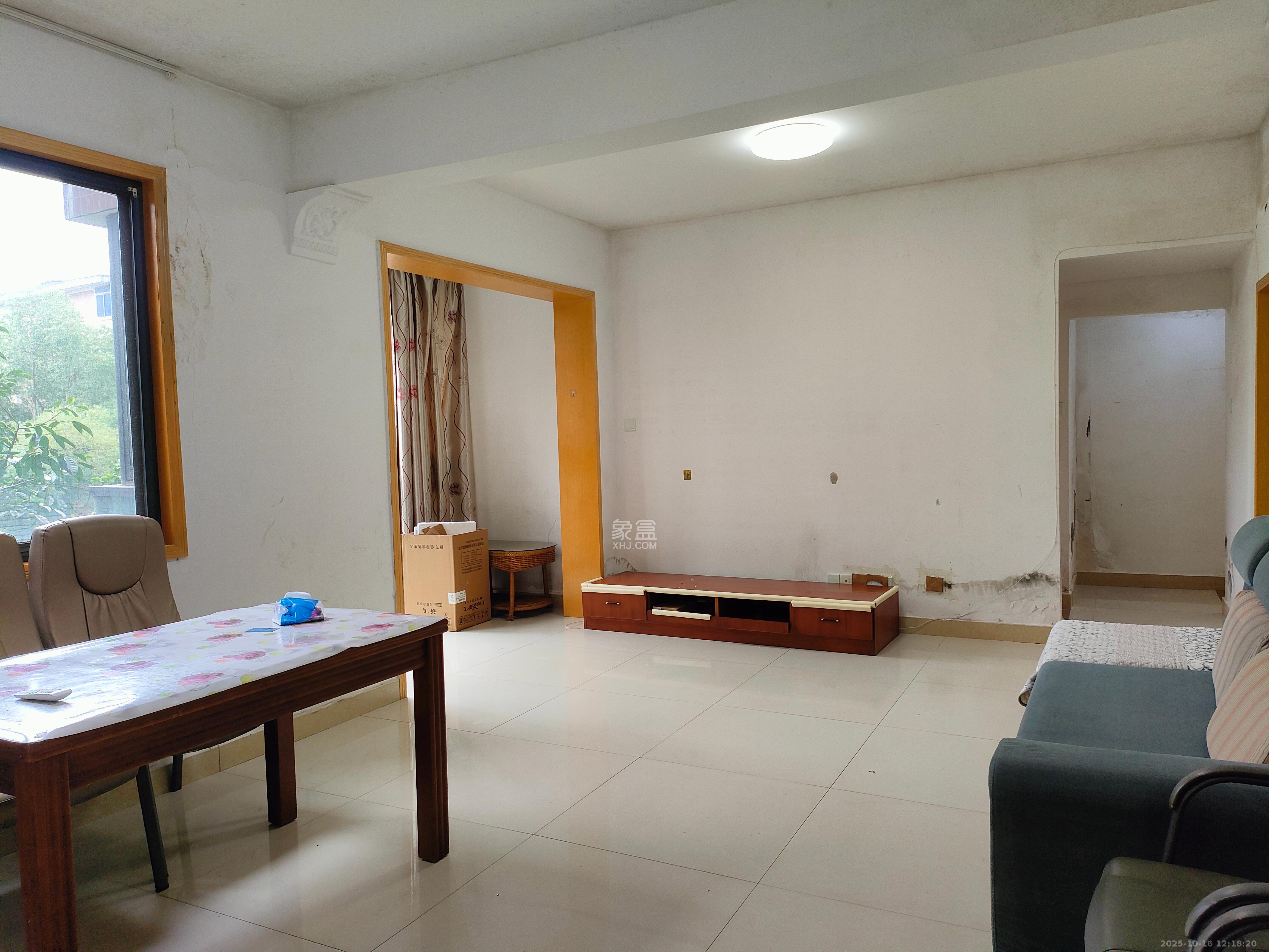 城南故事家园  3室1厅1卫    1500.0元/月 城南故事家园  3室1厅1卫    1500.0元/月