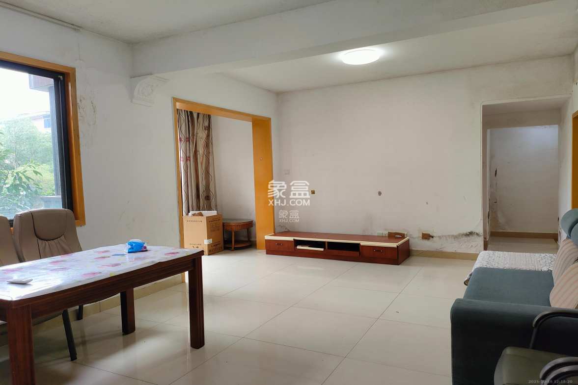 城南故事家园  3室1厅1卫    1500.0元/月 城南故事家园  3室1厅1卫    1500.0元/月室内图