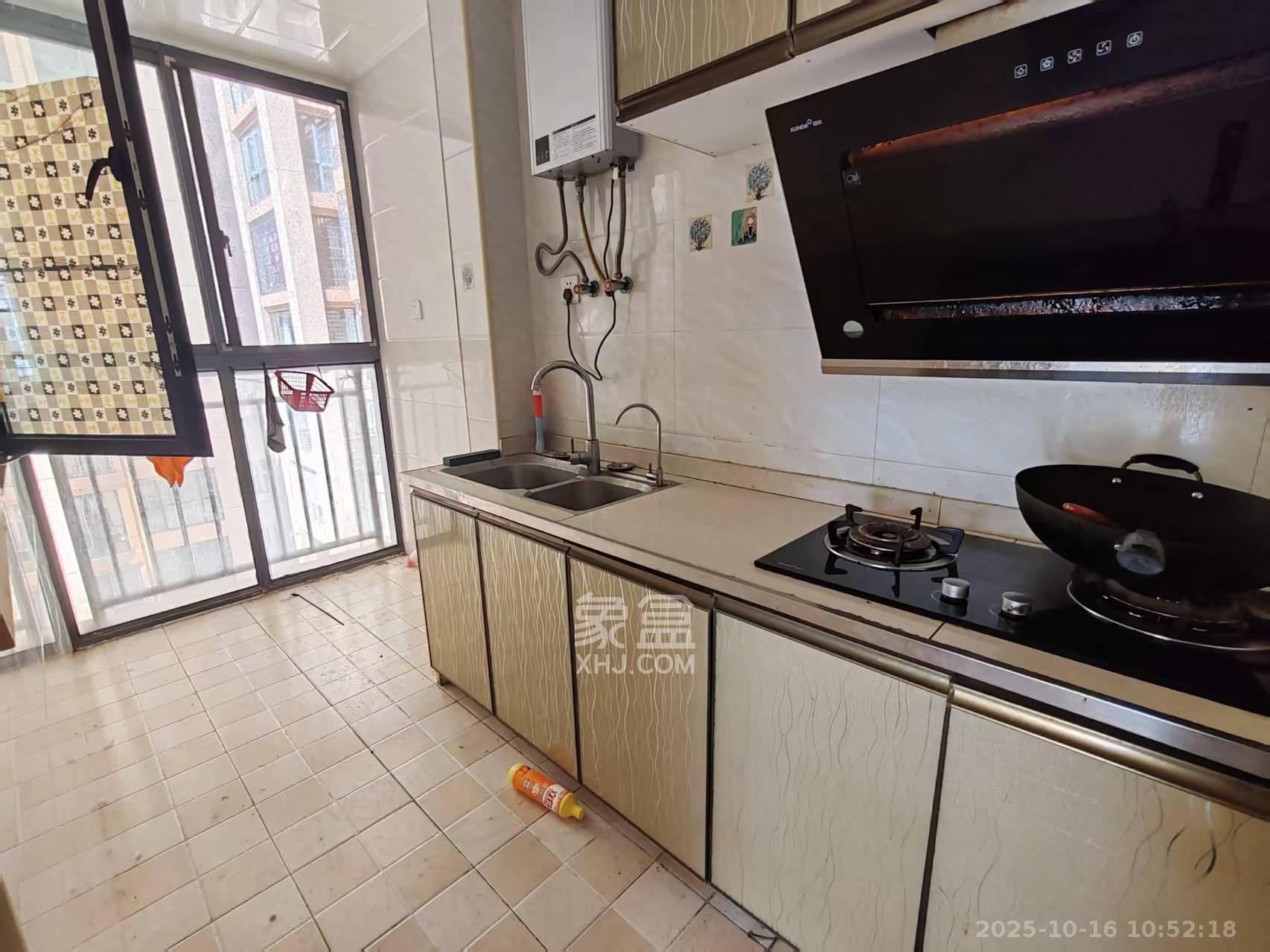 金侨城 3室1厅1卫 1500.0元/月 金侨城 3室1厅1卫 1500.0元/月室内图