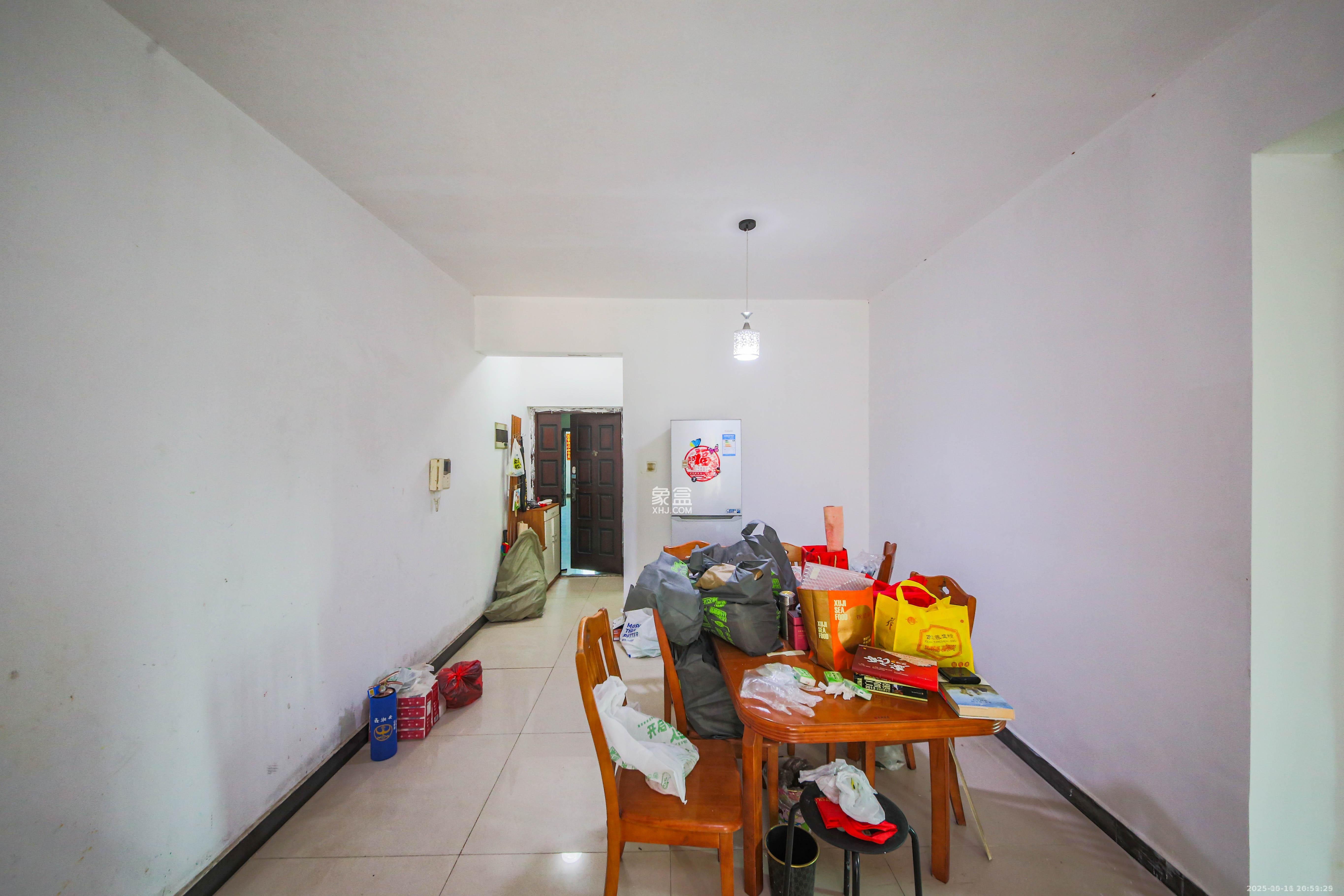 湘府东苑  1室2厅1卫    1900.0元/月 湘府东苑  1室2厅1卫    1900.0元/月室内图