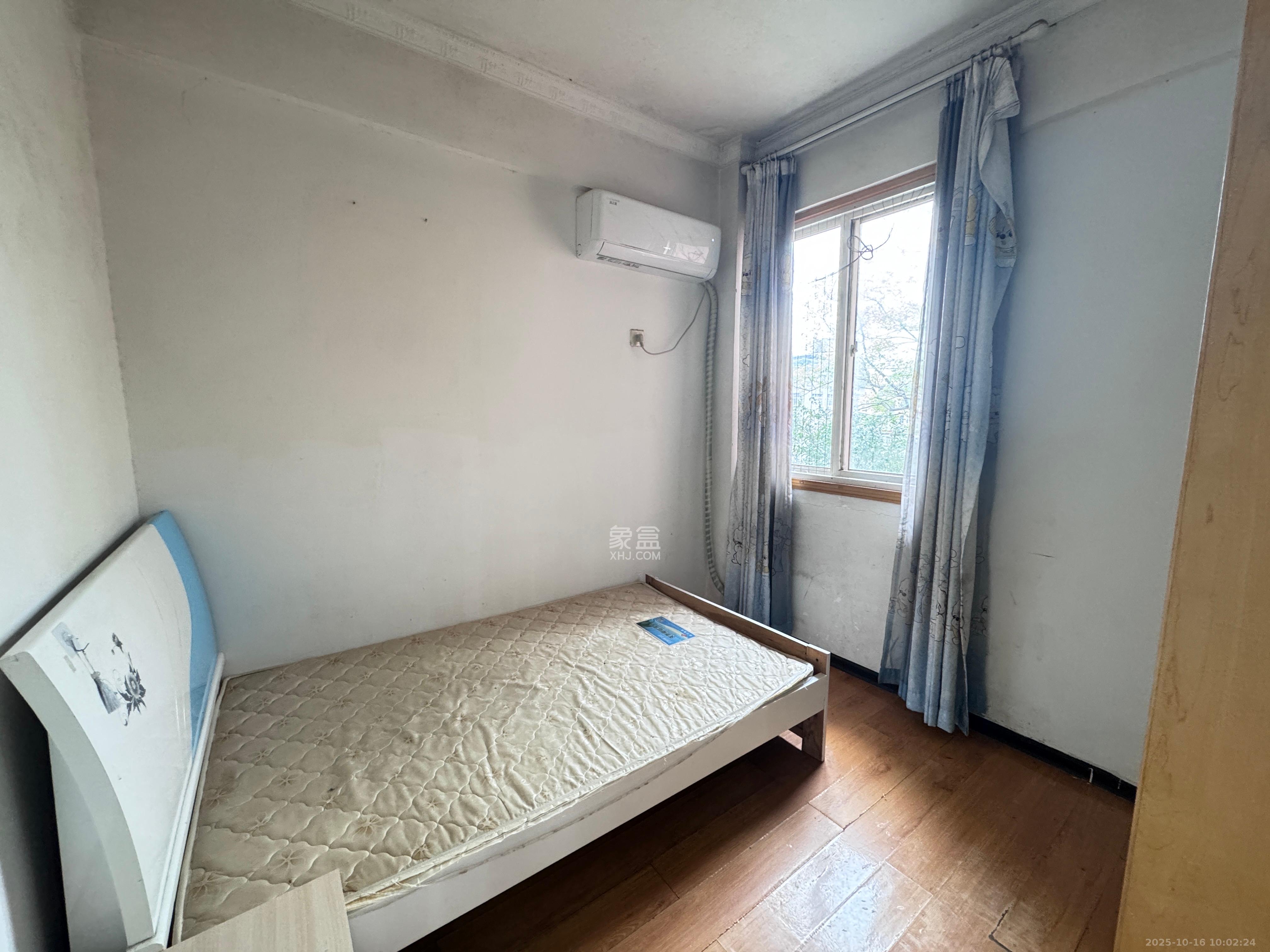 金领家族  3室2厅2卫    2000.0元/月 金领家族  3室2厅2卫    2000.0元/月室内图