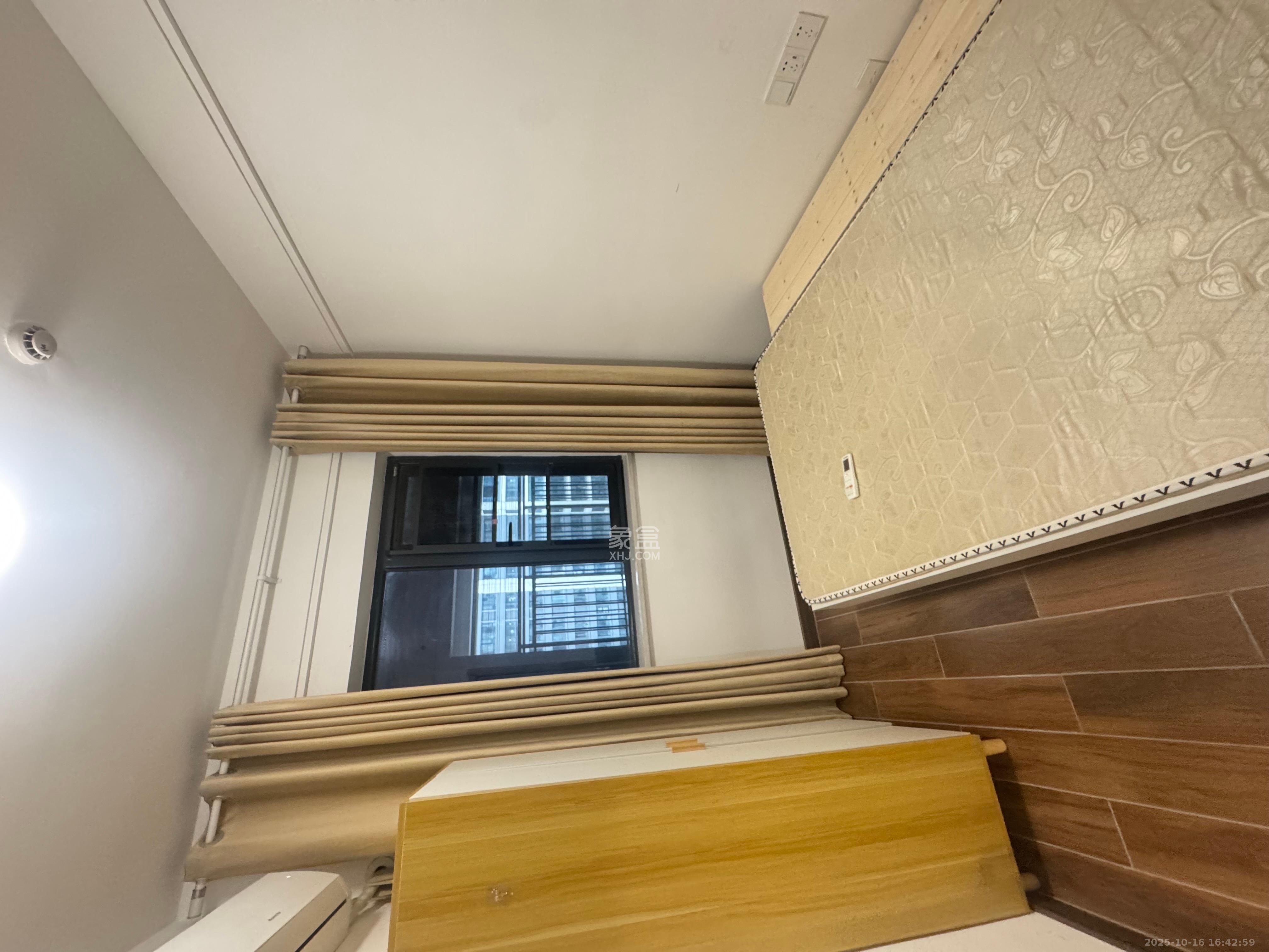 南山梅溪一方  3室1厅2卫    2700.0元/月 南山梅溪一方  3室1厅2卫    2700.0元/月室内图