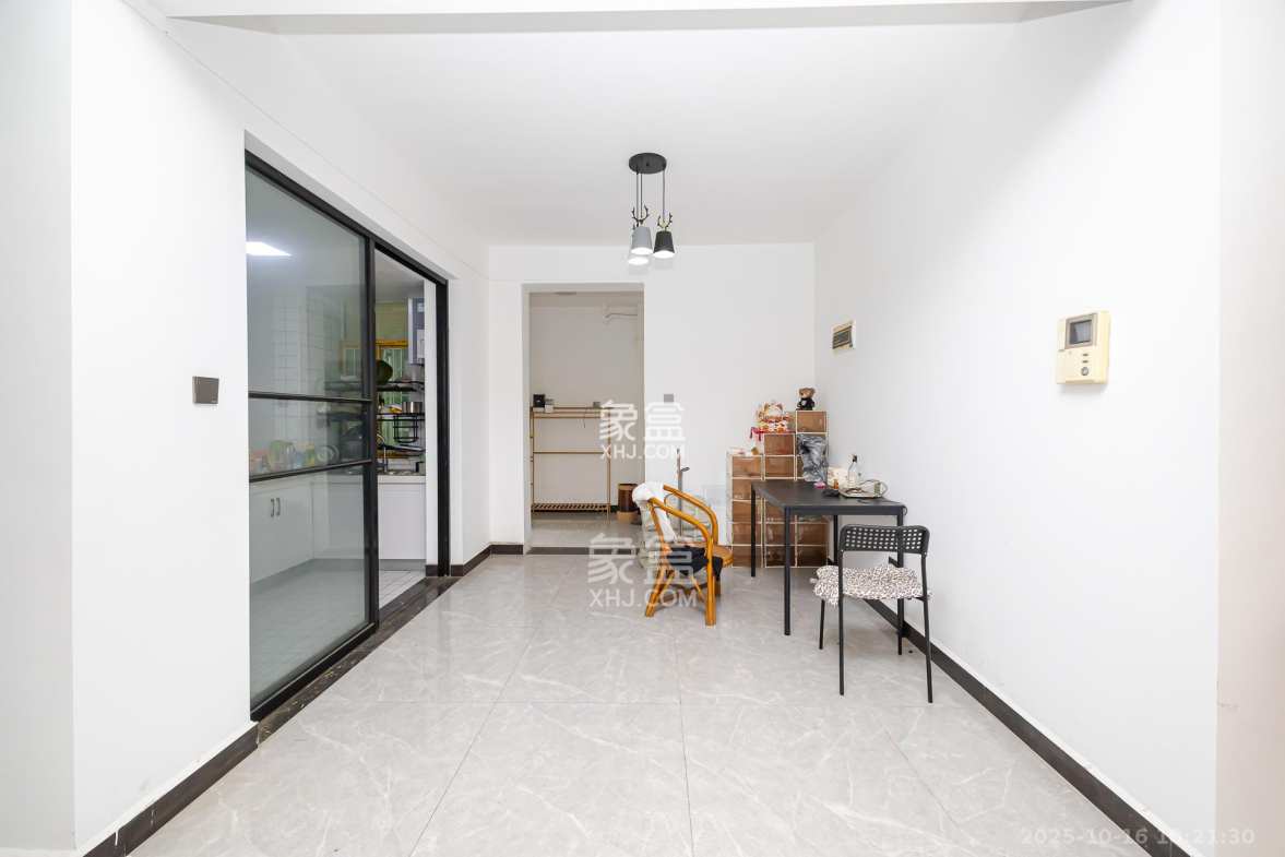 长高圆梦佳苑 3室2厅2卫 62.0万 长高圆梦佳苑 3室2厅2卫 62.0万客厅