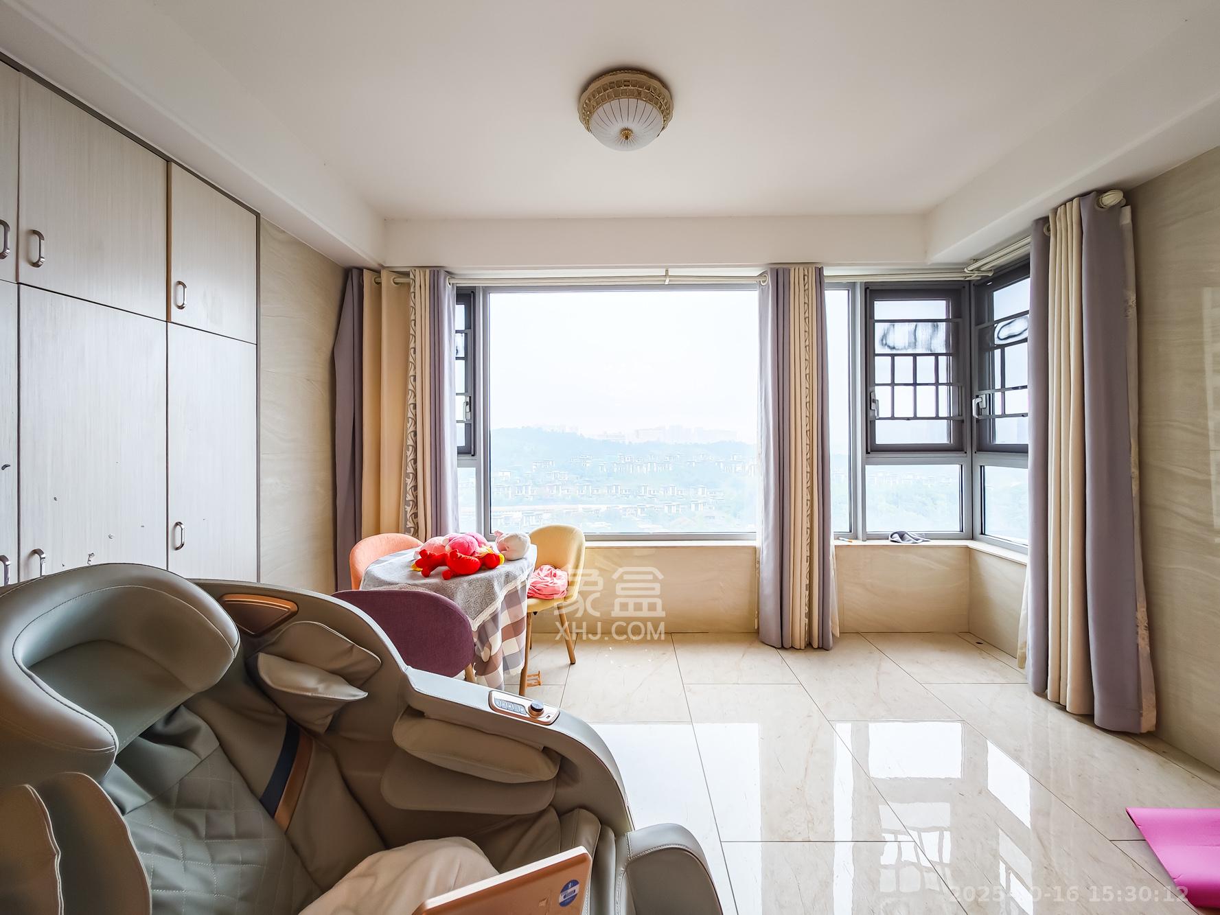 湘江壹号一二三期(创远湘江壹号) 1室0厅0卫 288.0万 湘江壹号一二三期(创远湘江壹号) 1室0厅0卫 288.0万阳台