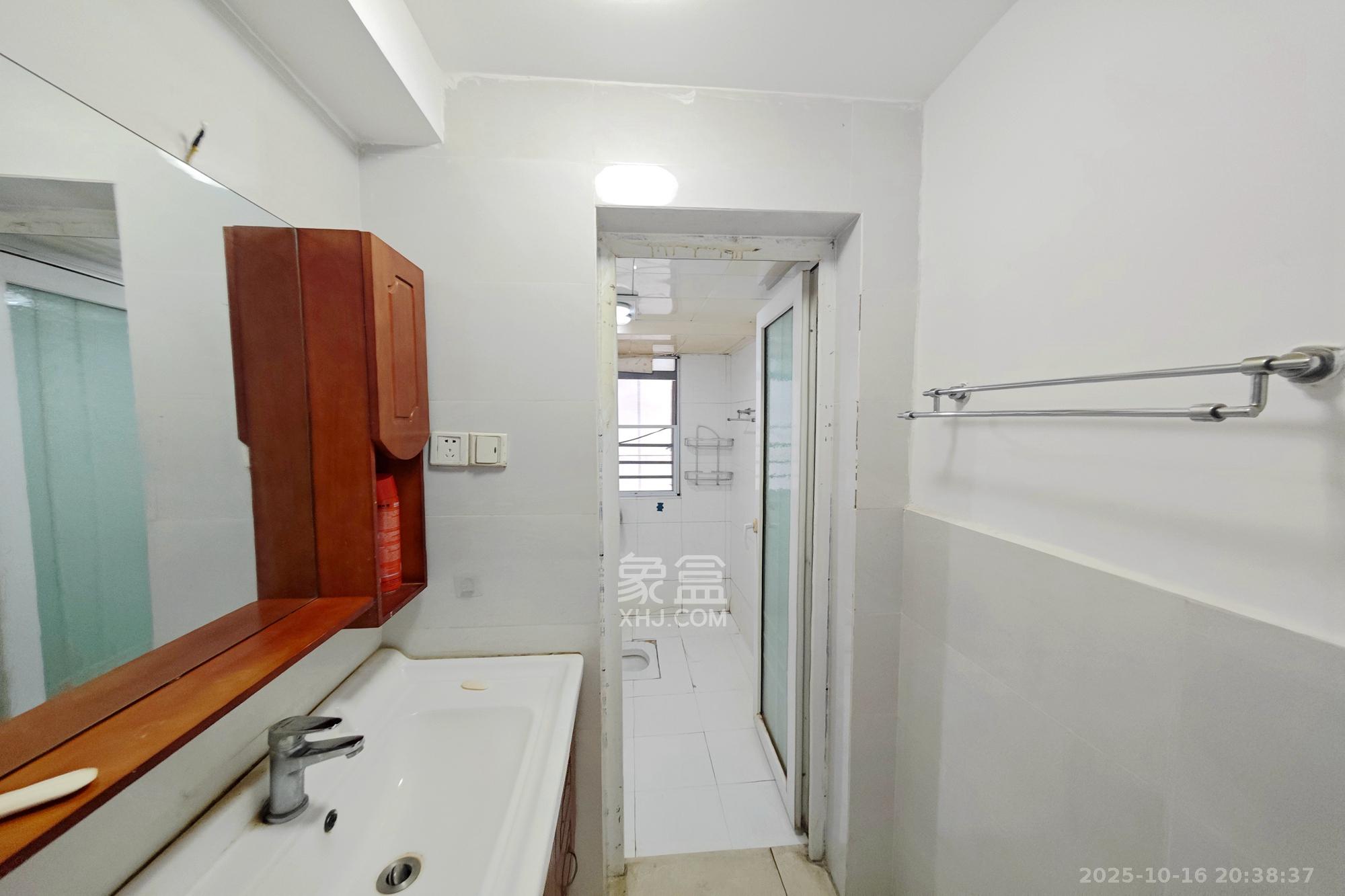 华韵07  2室1厅1卫    52.5万其他