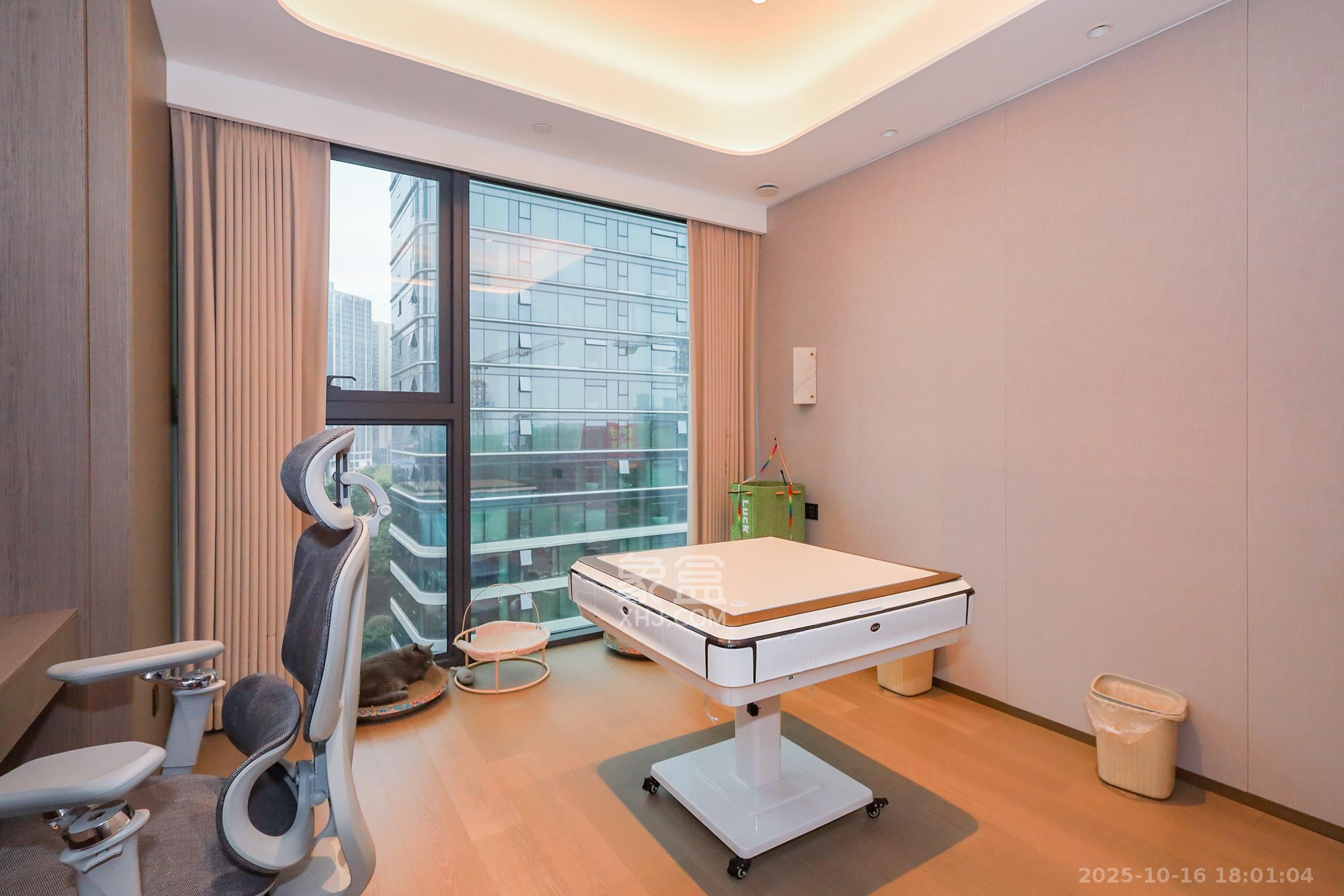 润和滨江湾  4室2厅4卫    1000.0万 润和滨江湾  4室2厅4卫    1000.0万卧室