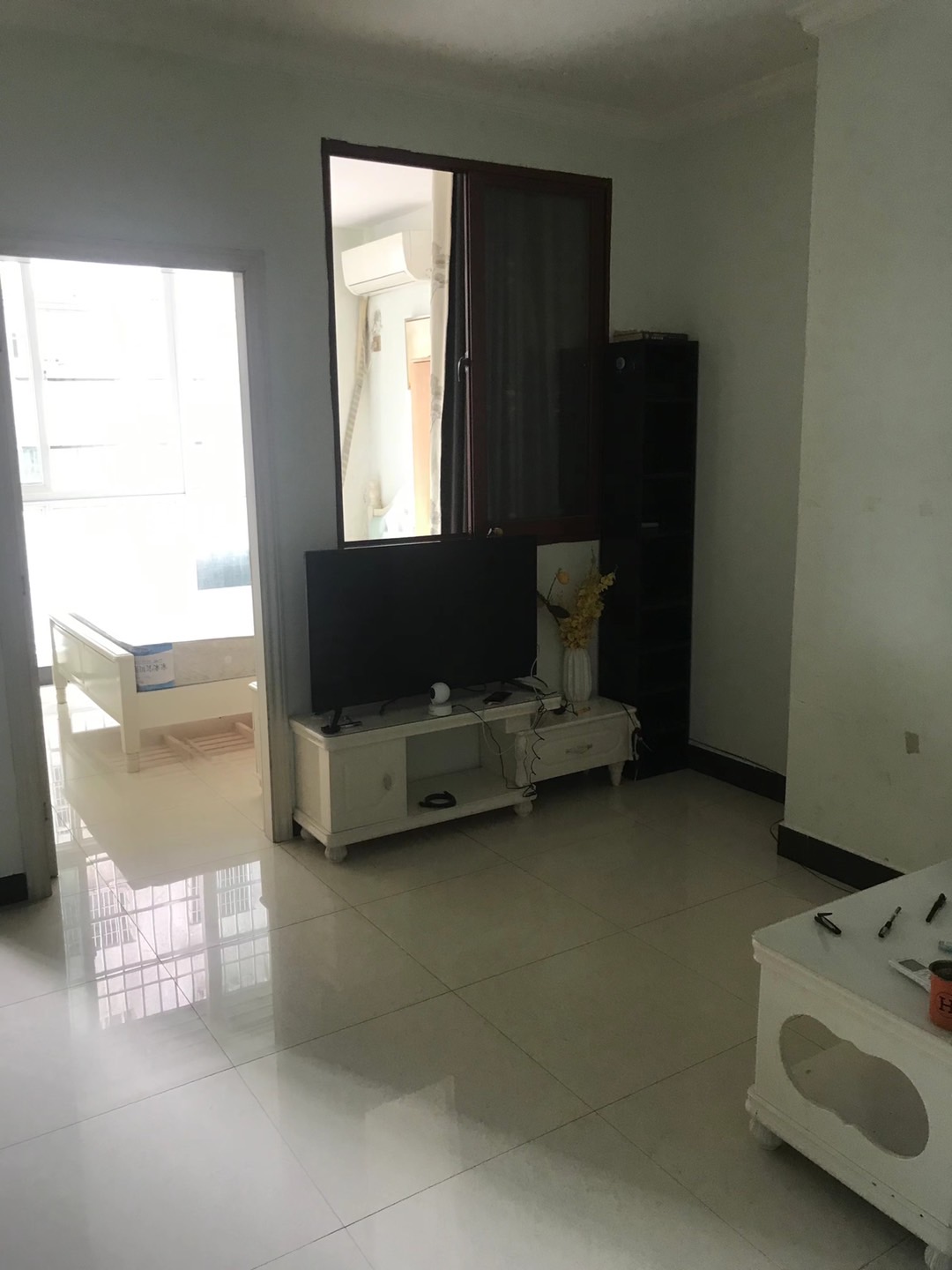 五洲商厦  2室1厅1卫    1900.0元/月室内图