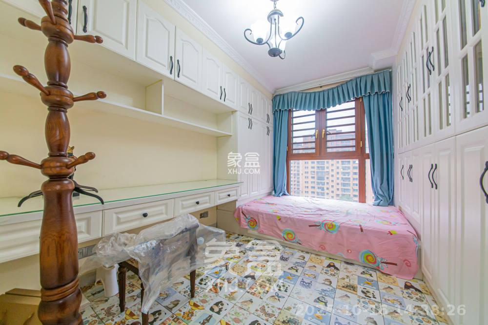 鑫远和城(一、二期)  4室2厅2卫    3800.0元/月 鑫远和城(一、二期)  4室2厅2卫    3800.0元/月室内图