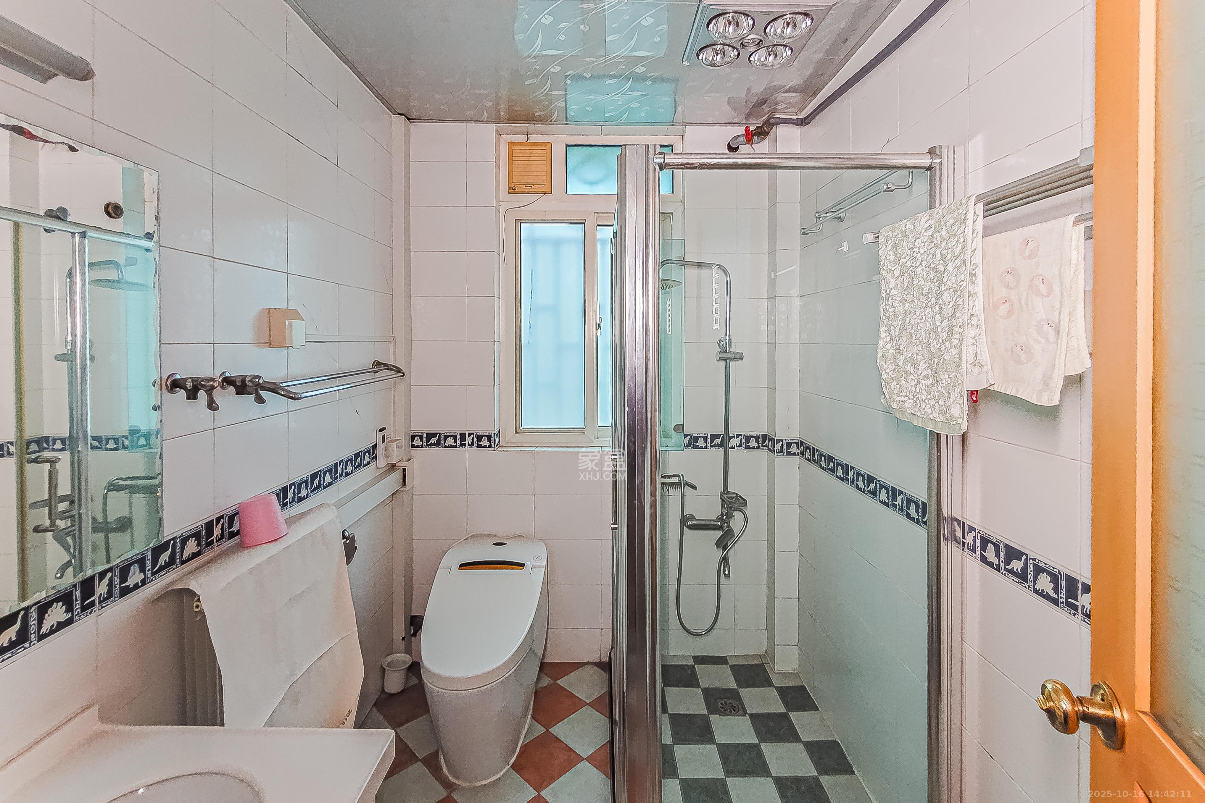 城南路街道办事处宿舍(天心游路38号)  3室2厅2卫    95.0万 城南路街道办事处宿舍(天心游路38号)  3室2厅2卫    95.0万卫生间