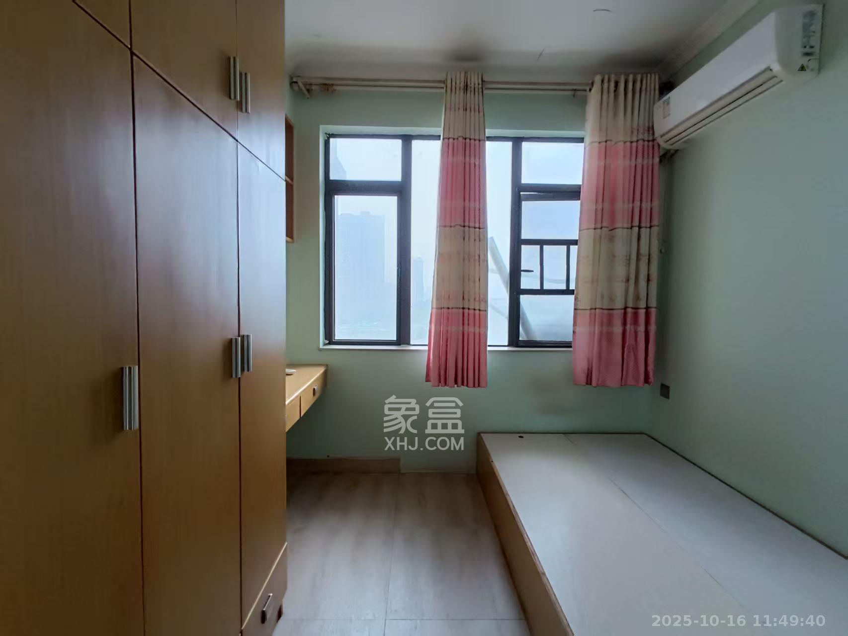 卓越麓山别墅（麓山峰境产权麓山花苑）  3室2厅1卫    1400.0元/月室内图