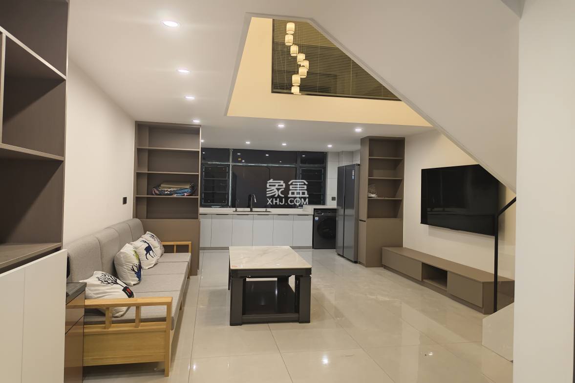 中甸.龙雲台 2室1厅1卫 1600.0元/月 中甸.龙雲台 2室1厅1卫 1600.0元/月室内图