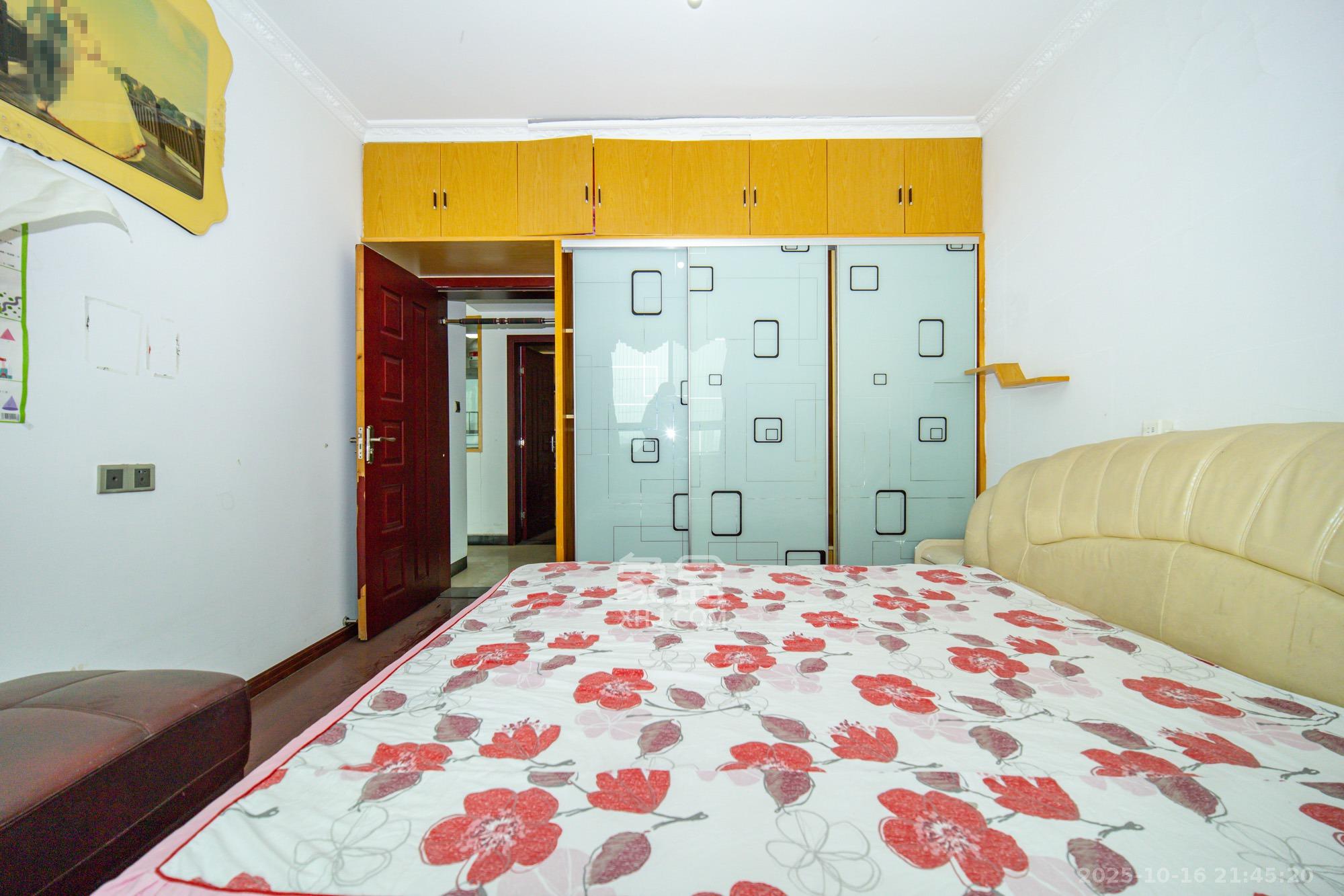 申湘宽境  3室2厅1卫    40.8万卧室