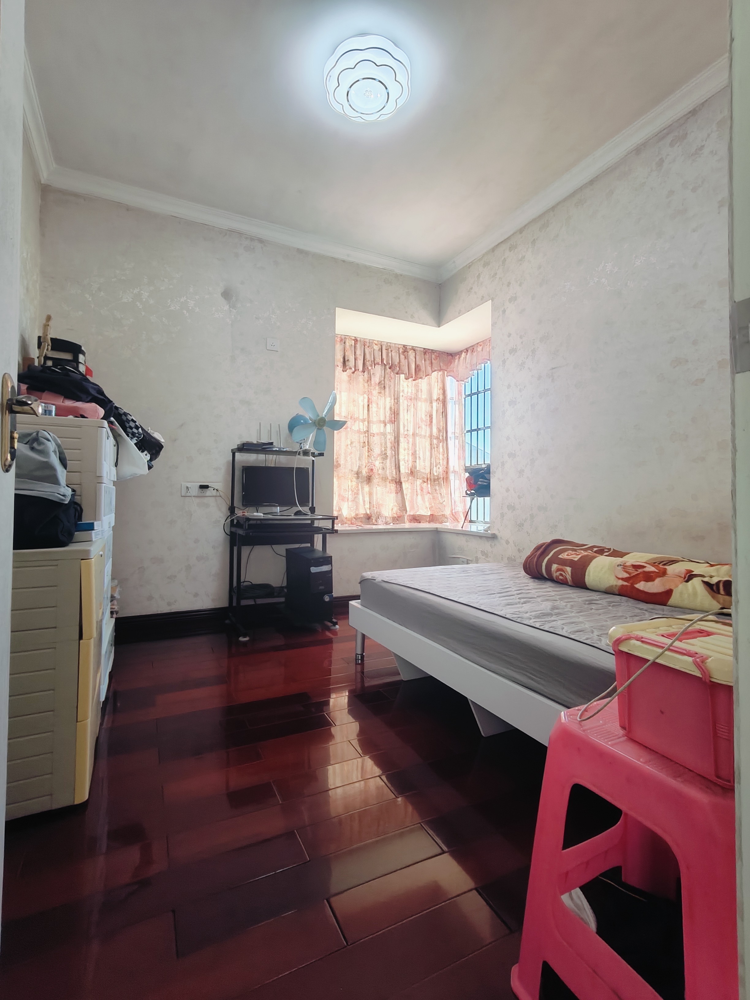 海岸豪庭  2室2厅1卫    176.0万 海岸豪庭  2室2厅1卫    176.0万客厅