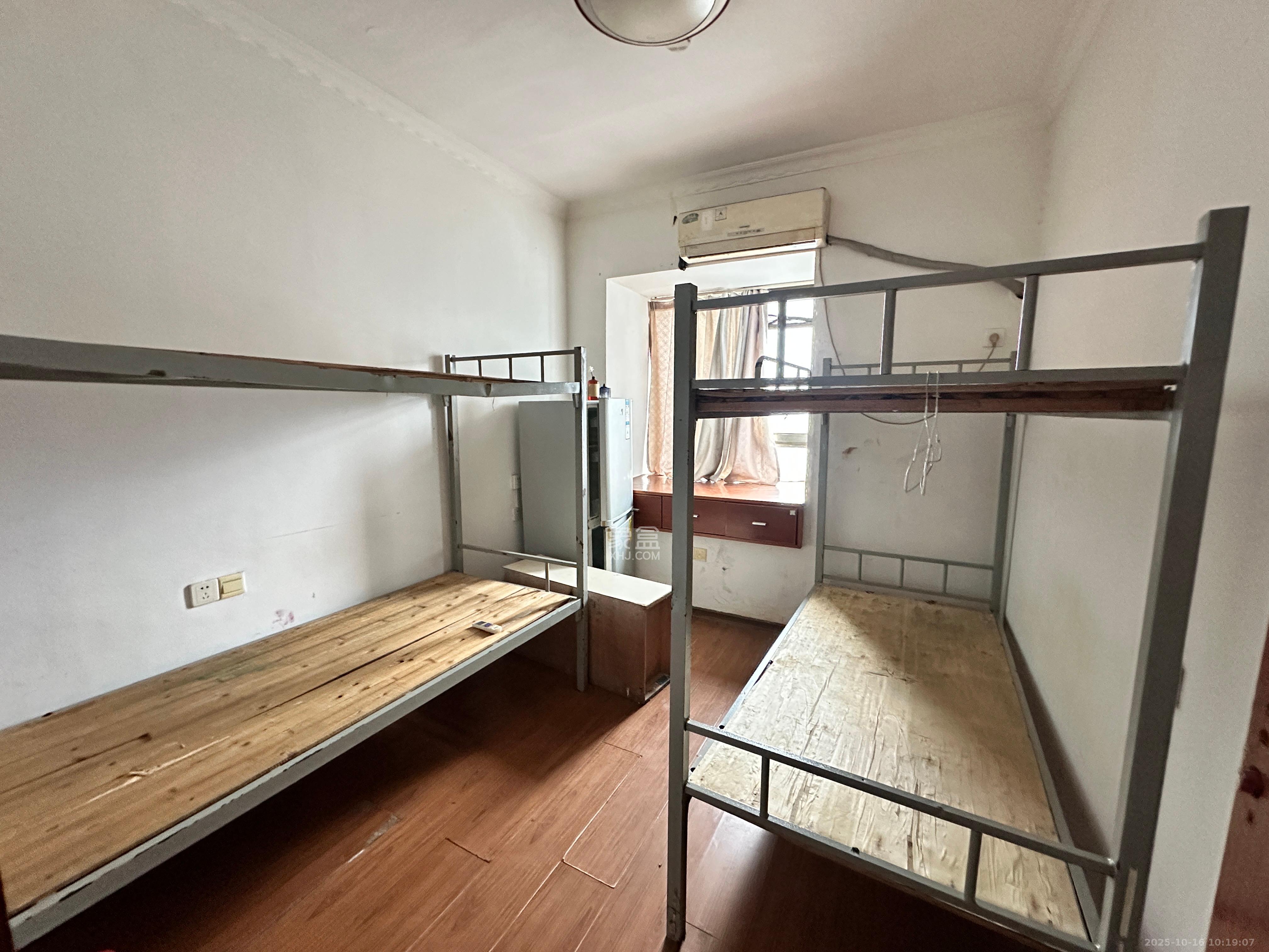 岳泰理想城  3室2厅1卫    2400.0元/月室内图