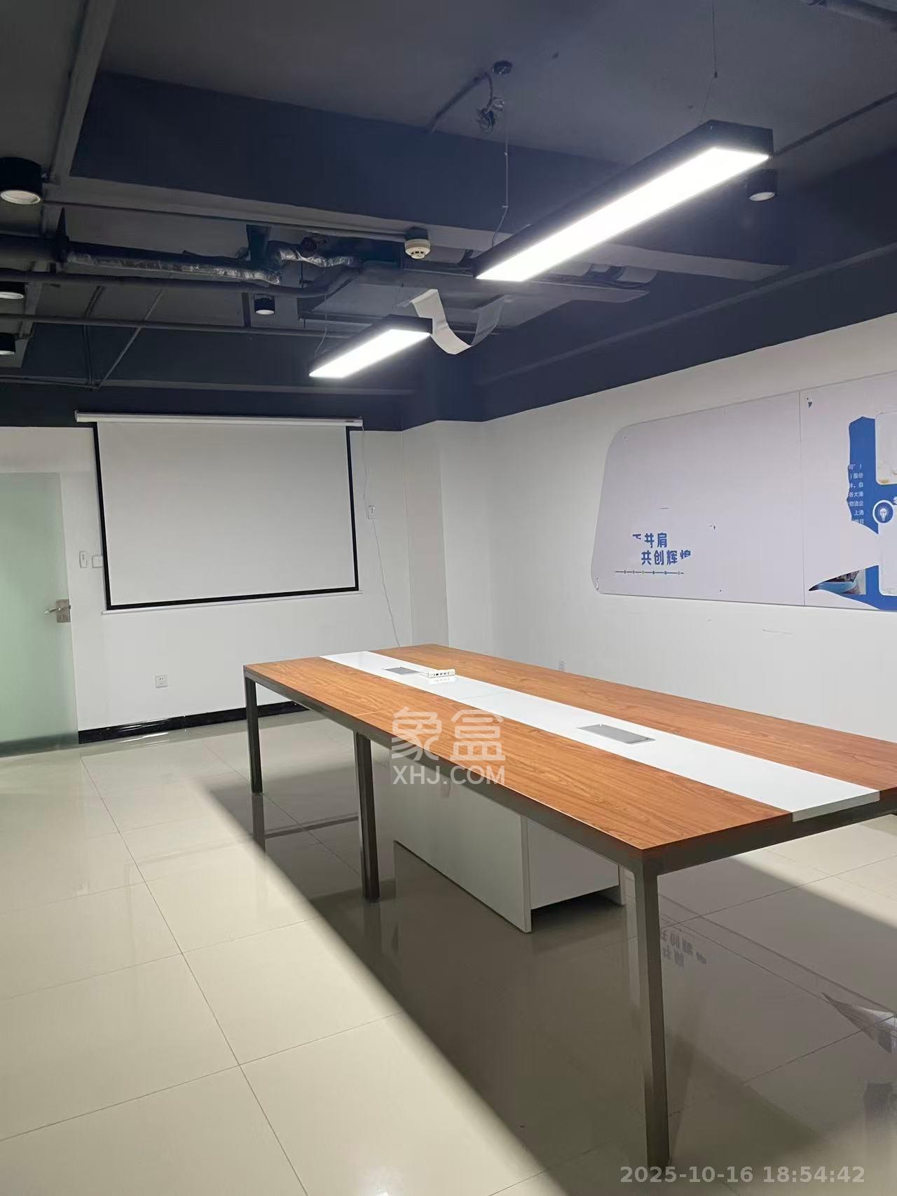 新时空  1室1厅1卫    5000.0元/月室内图