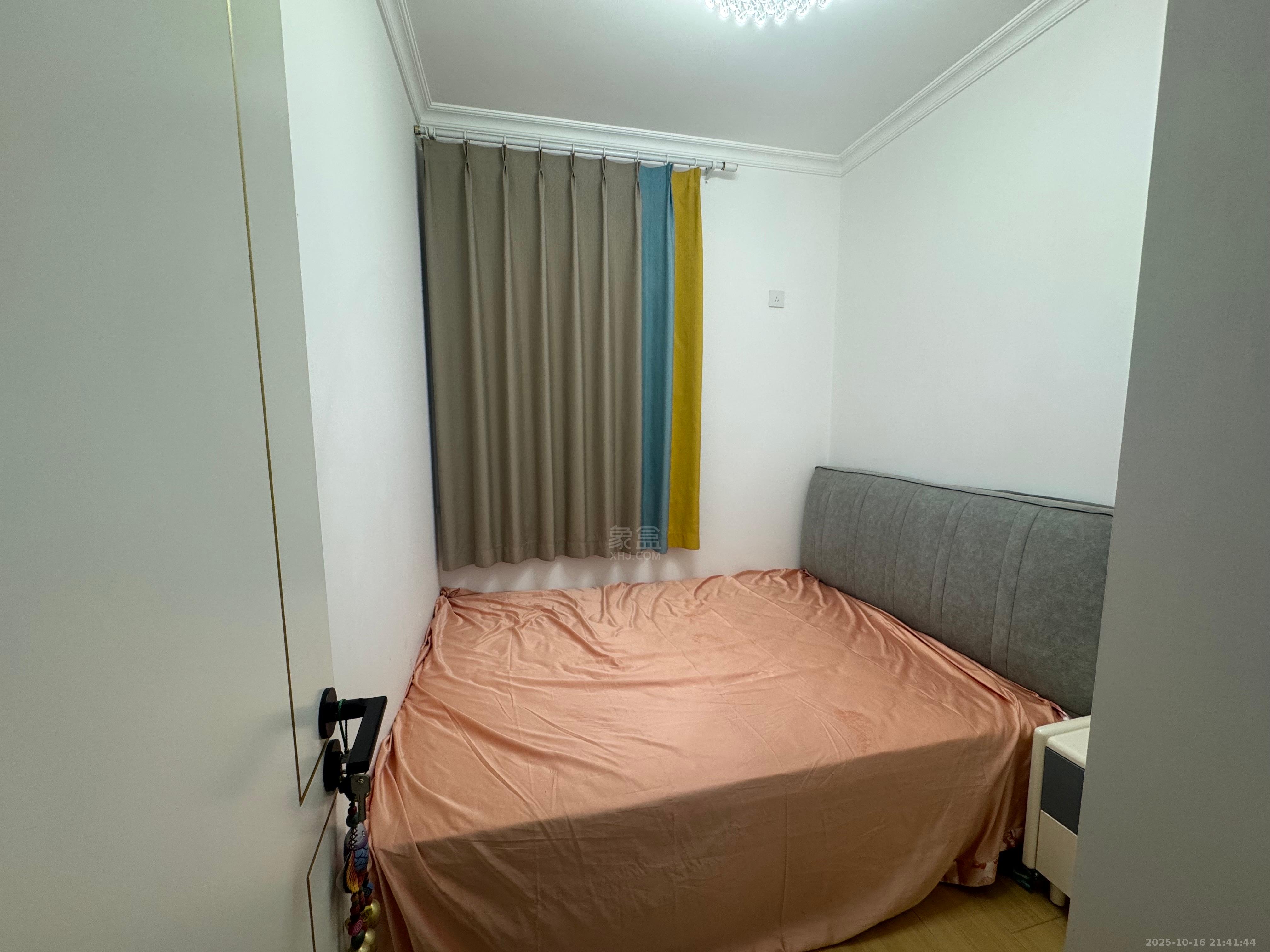 城市公园  2室2厅1卫    1300.0元/月 城市公园  2室2厅1卫    1300.0元/月