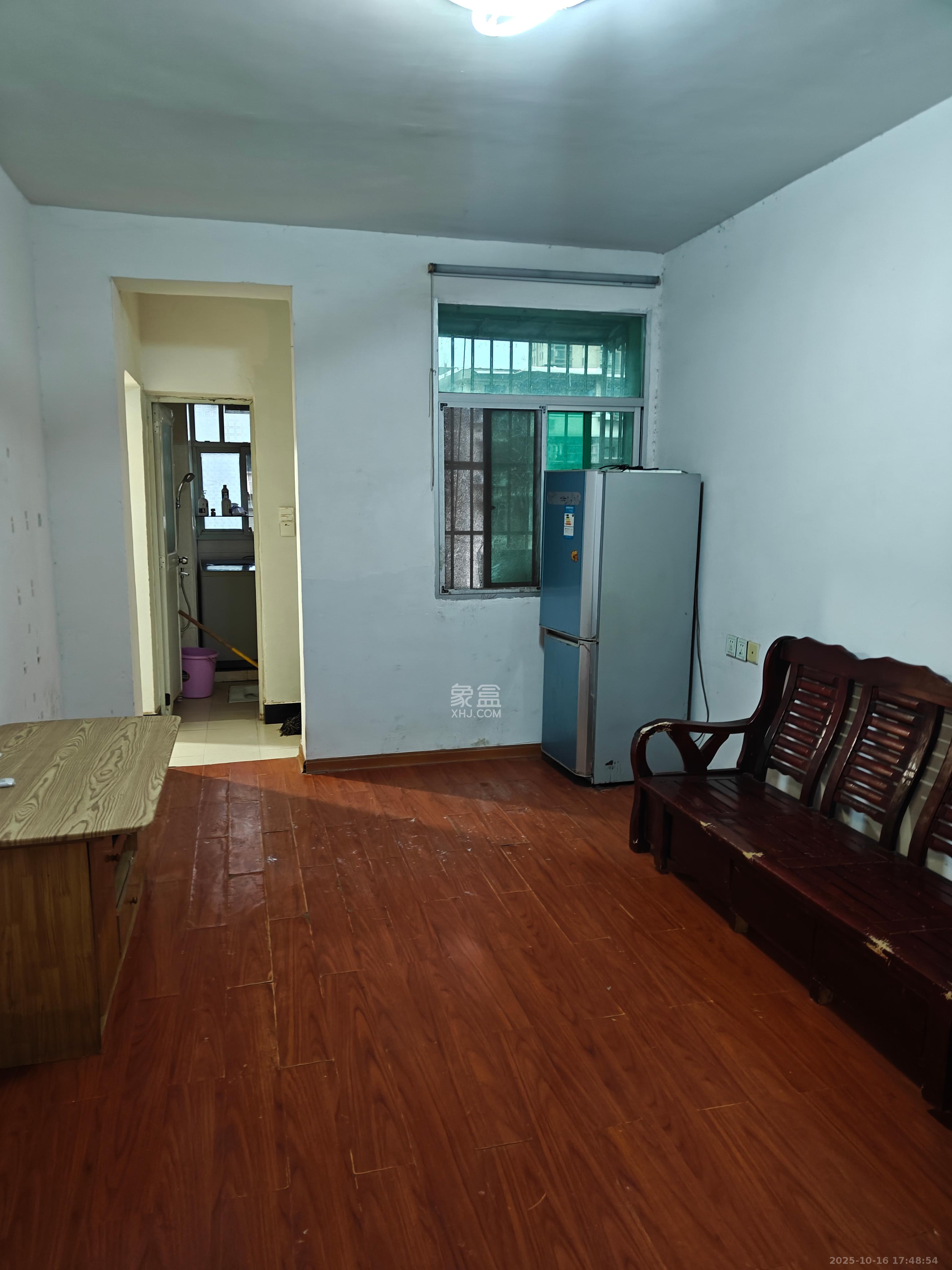 桂花路铁建宿舍  2室1厅1卫    1350.0元/月室内图1