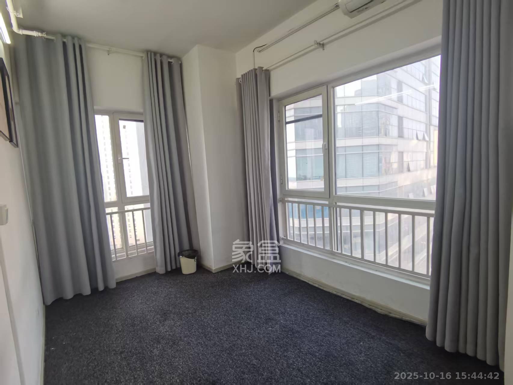 北辰三角洲B1E1区  4室1厅1卫    5000.0元/月室内图