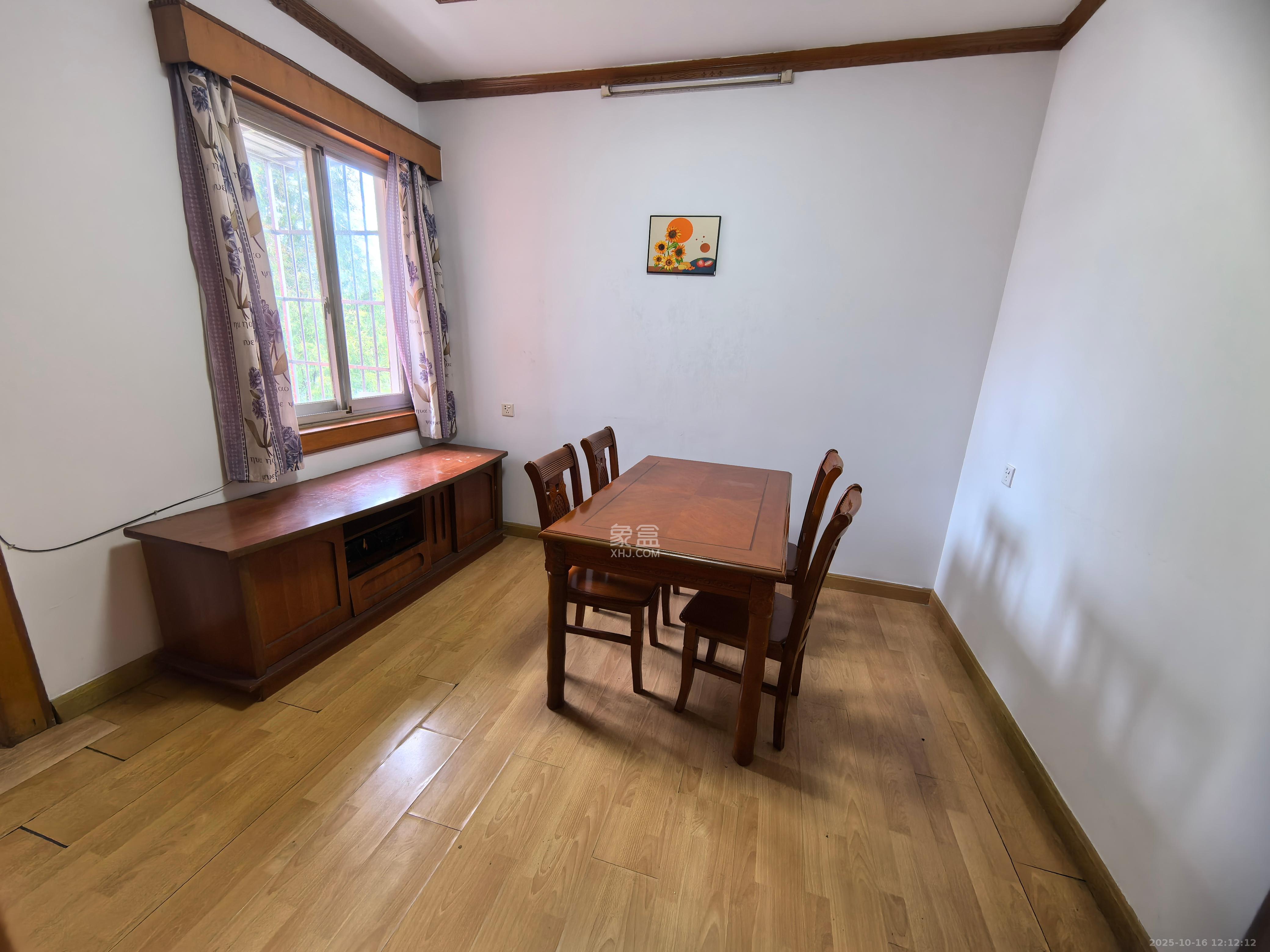 师大赫石北村 3室2厅1卫 4200.0元/月 师大赫石北村 3室2厅1卫 4200.0元/月室内图