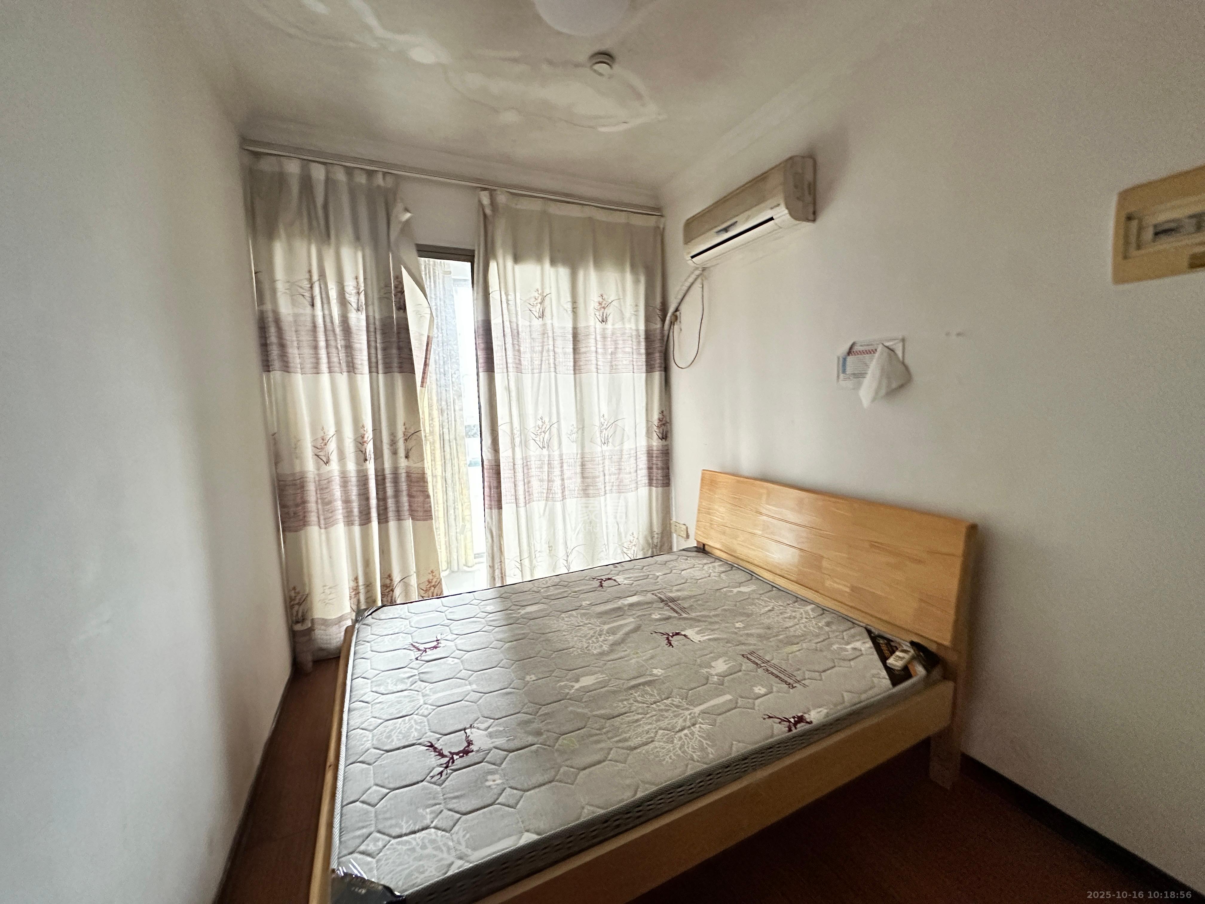 岳泰理想城  3室2厅1卫    2400.0元/月室内图