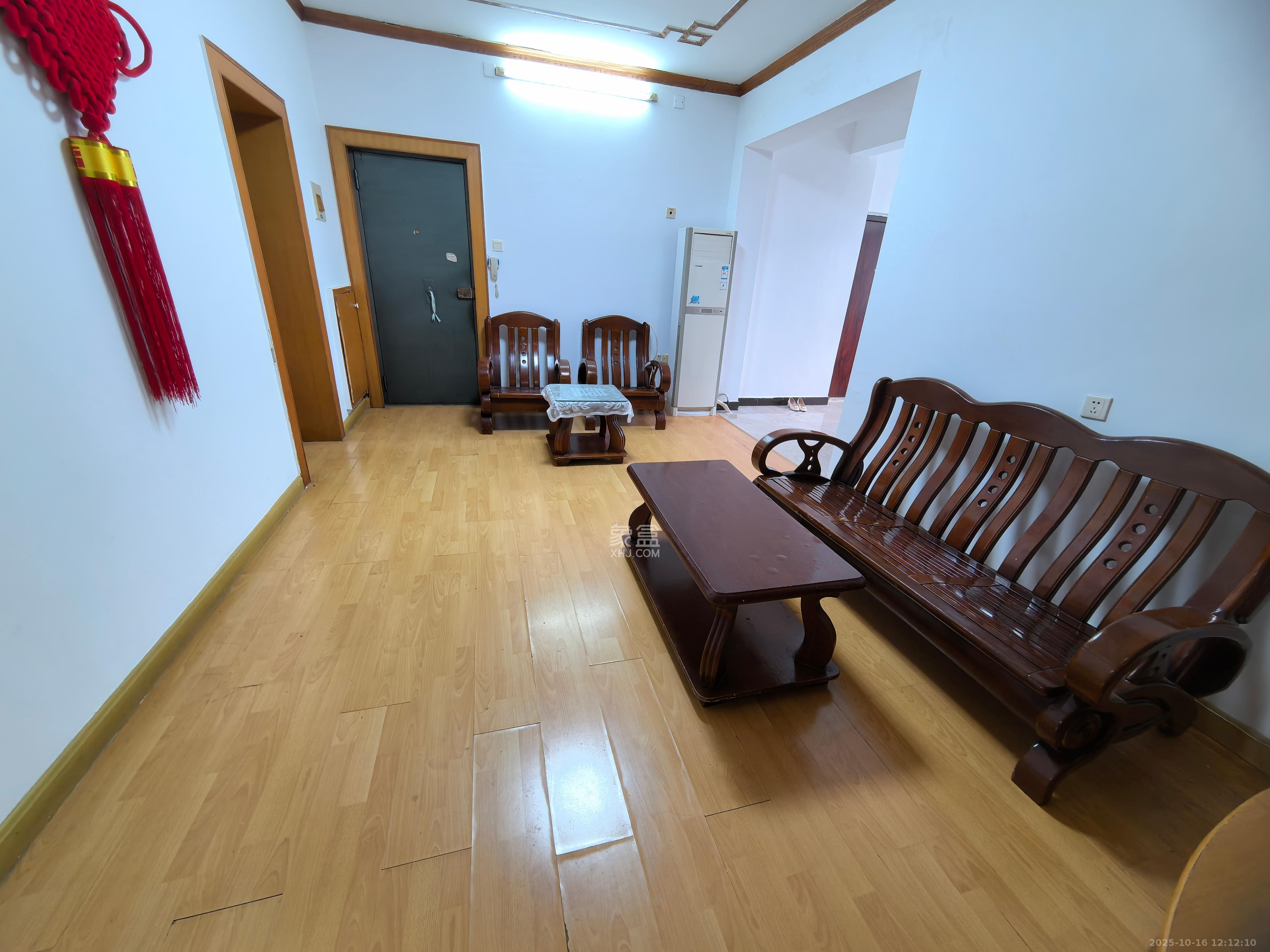 师大赫石北村 3室2厅1卫 4200.0元/月 师大赫石北村 3室2厅1卫 4200.0元/月室内图