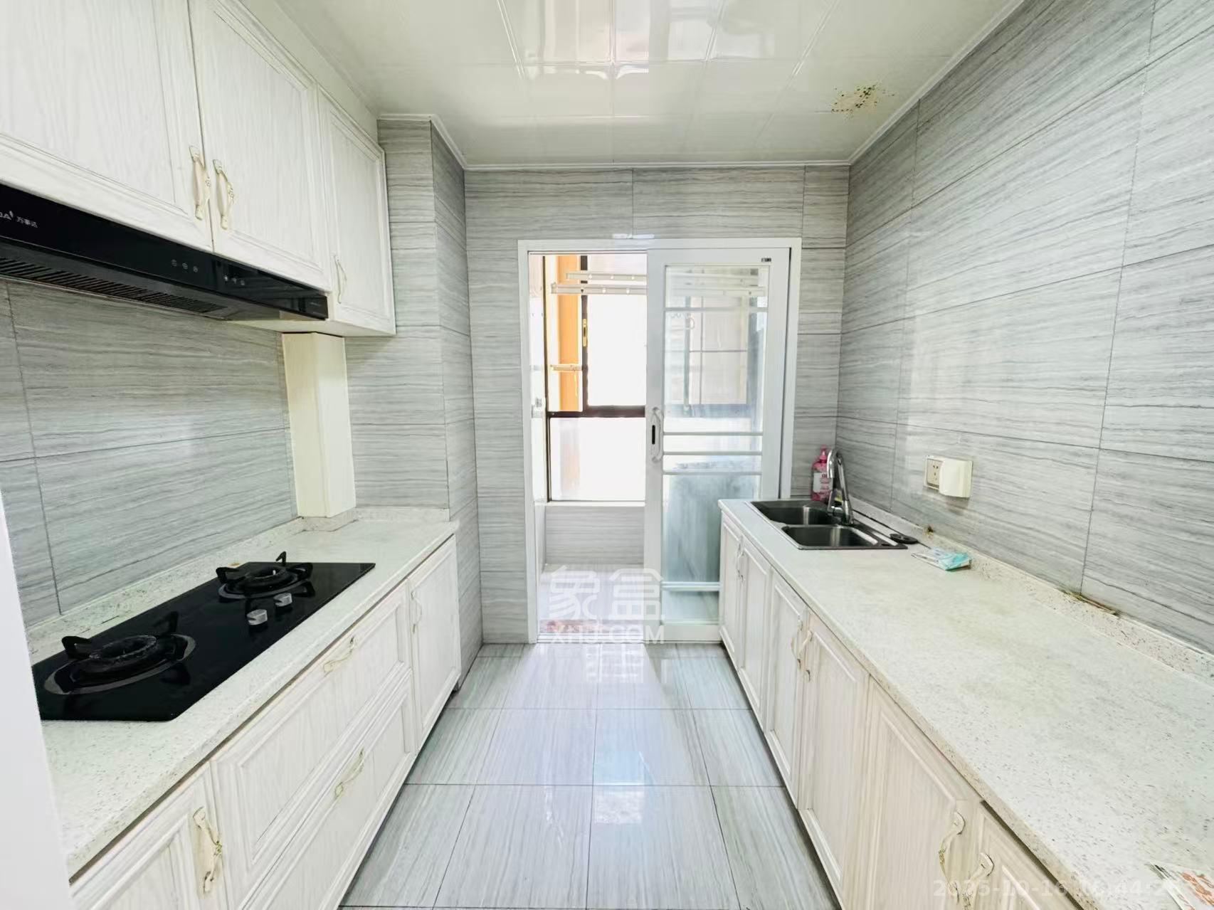 协信星澜汇 3室2厅1卫 3200.0元/月 协信星澜汇 3室2厅1卫 3200.0元/月室内图