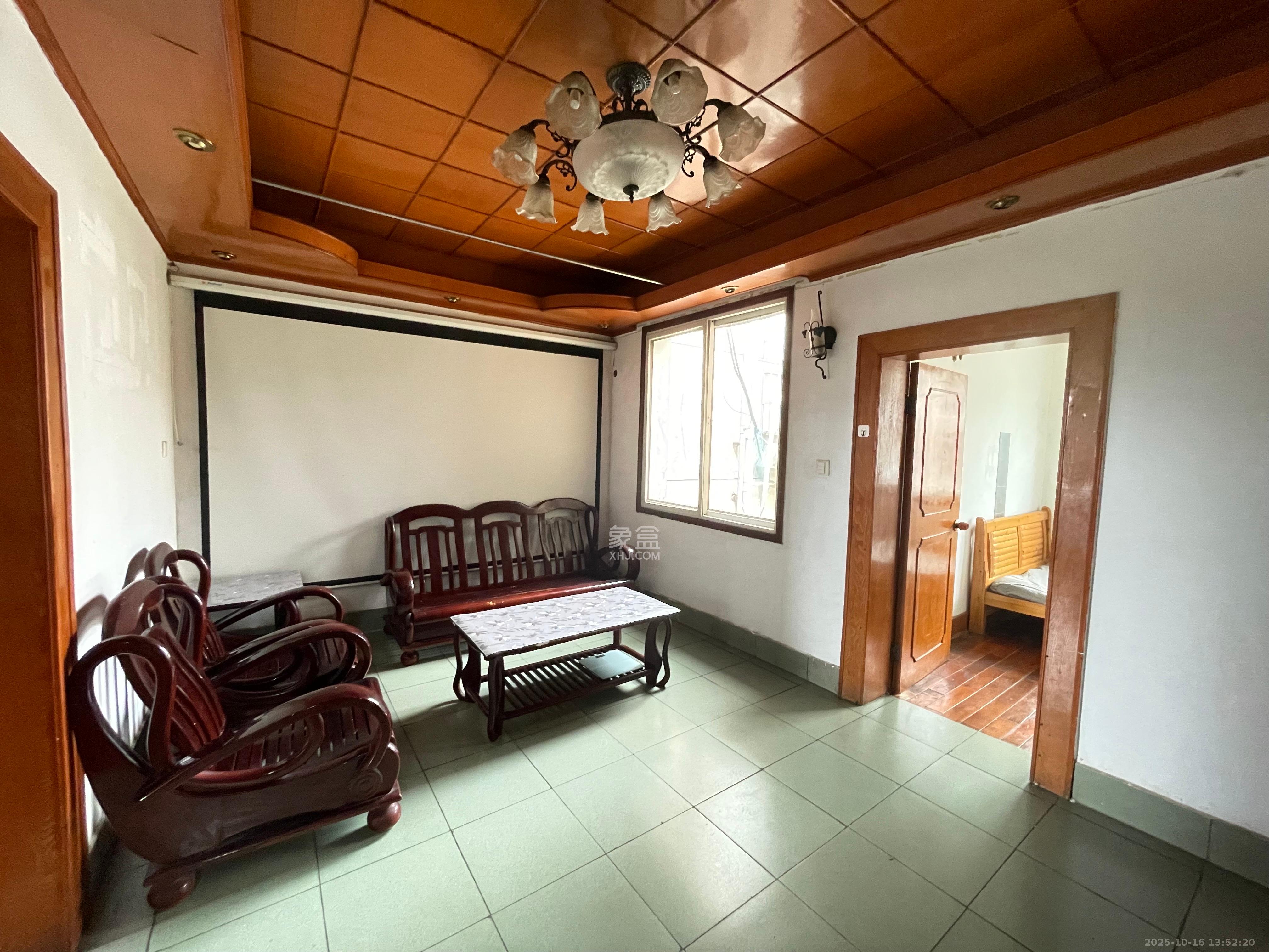 中建五局信和苑二区  3室2厅1卫    1200.0元/月 中建五局信和苑二区  3室2厅1卫    1200.0元/月室内图