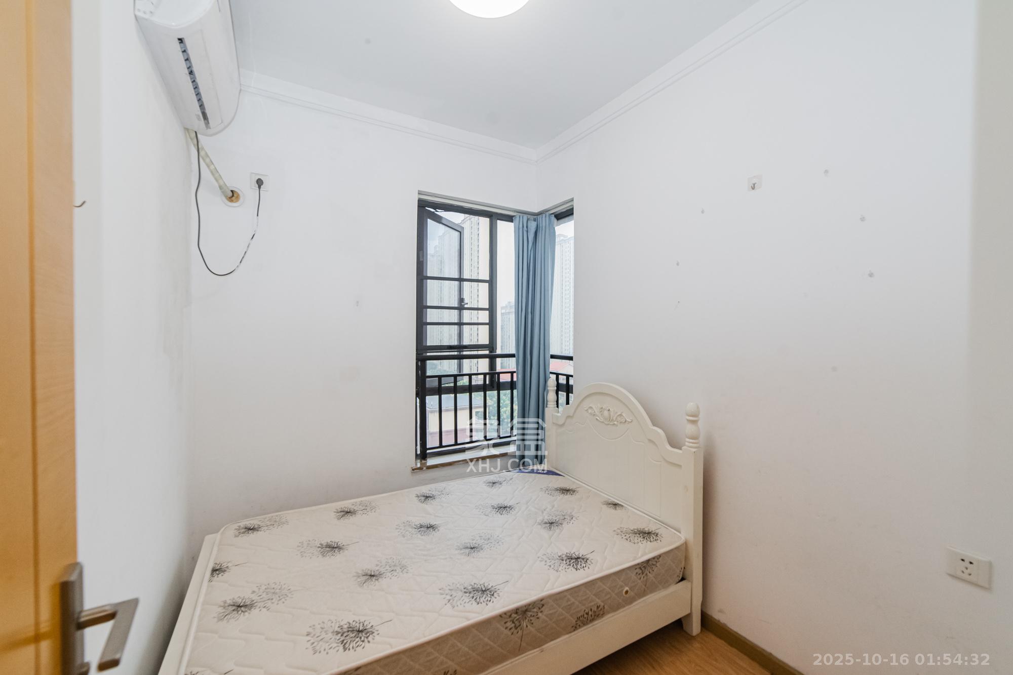 珠江郦城公园1号  3室2厅2卫    84.1万 珠江郦城公园1号  3室2厅2卫    84.1万卧室