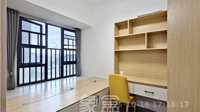 南山十里天池  3室2厅1卫    1800.0元/月室内图