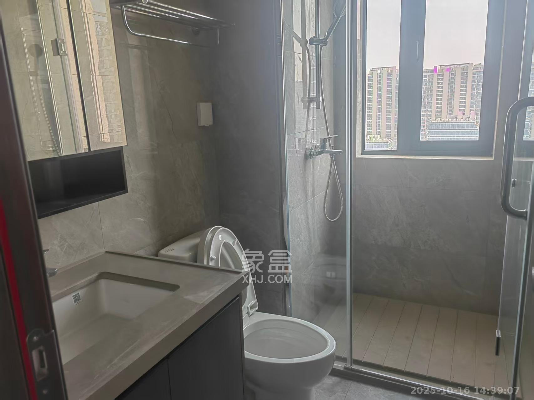 越秀湘江星汇城三期 4室2厅2卫 3500.0元/月 越秀湘江星汇城三期 4室2厅2卫 3500.0元/月室内图