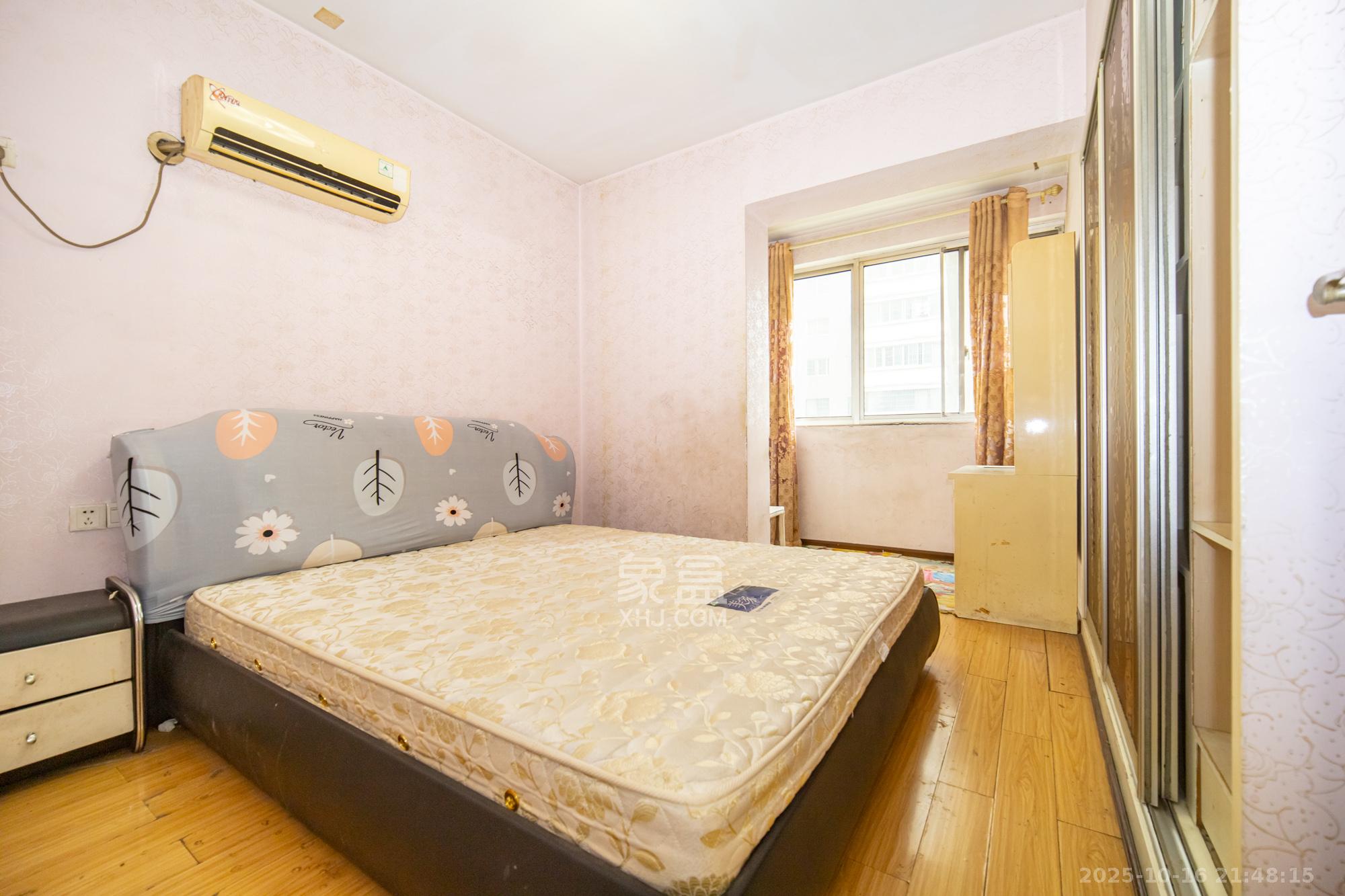 锦璨家园  2室2厅1卫    42.0万卧室