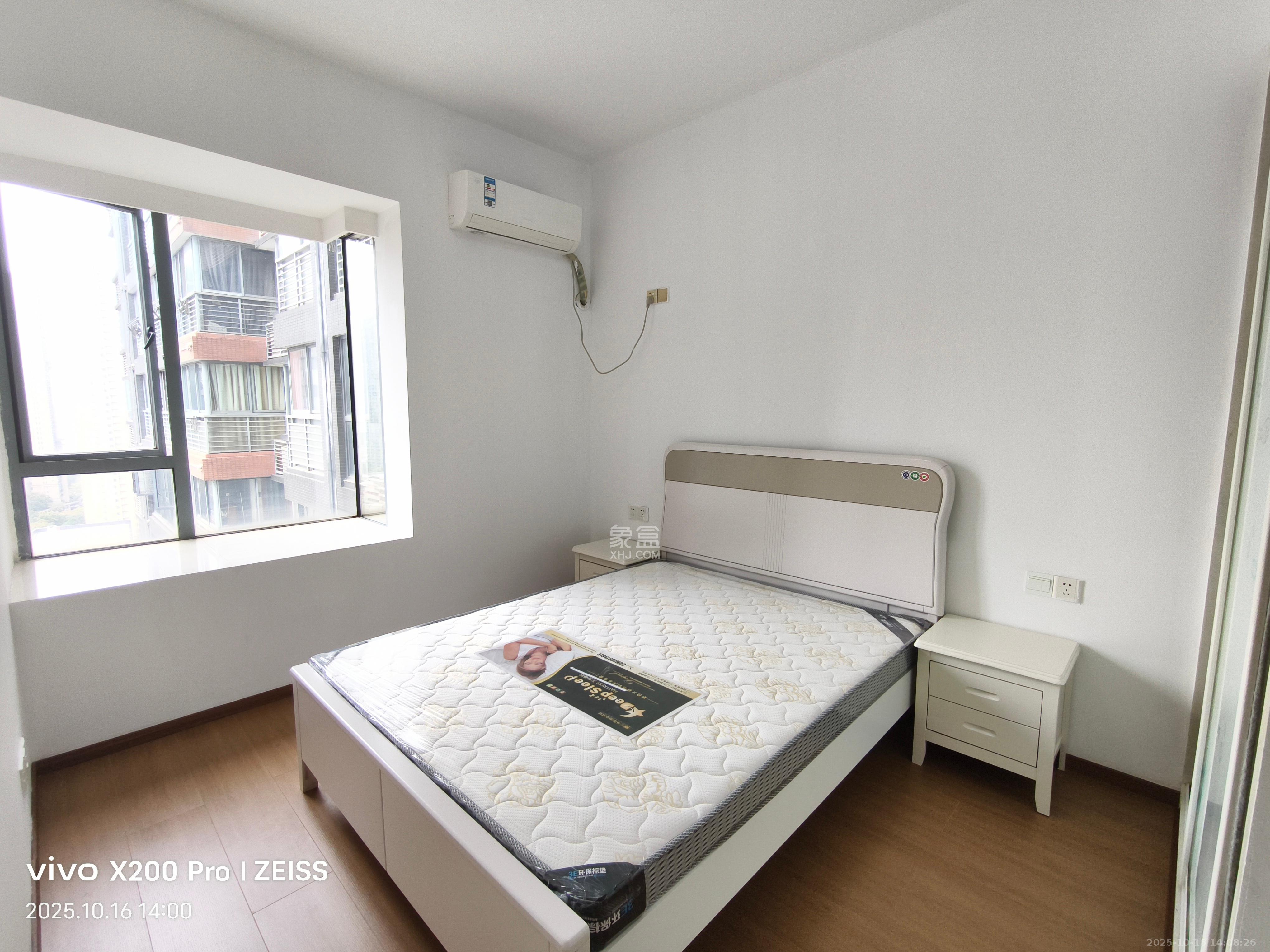 滨江君悦香邸  3室2厅2卫    3000.0元/月室内图