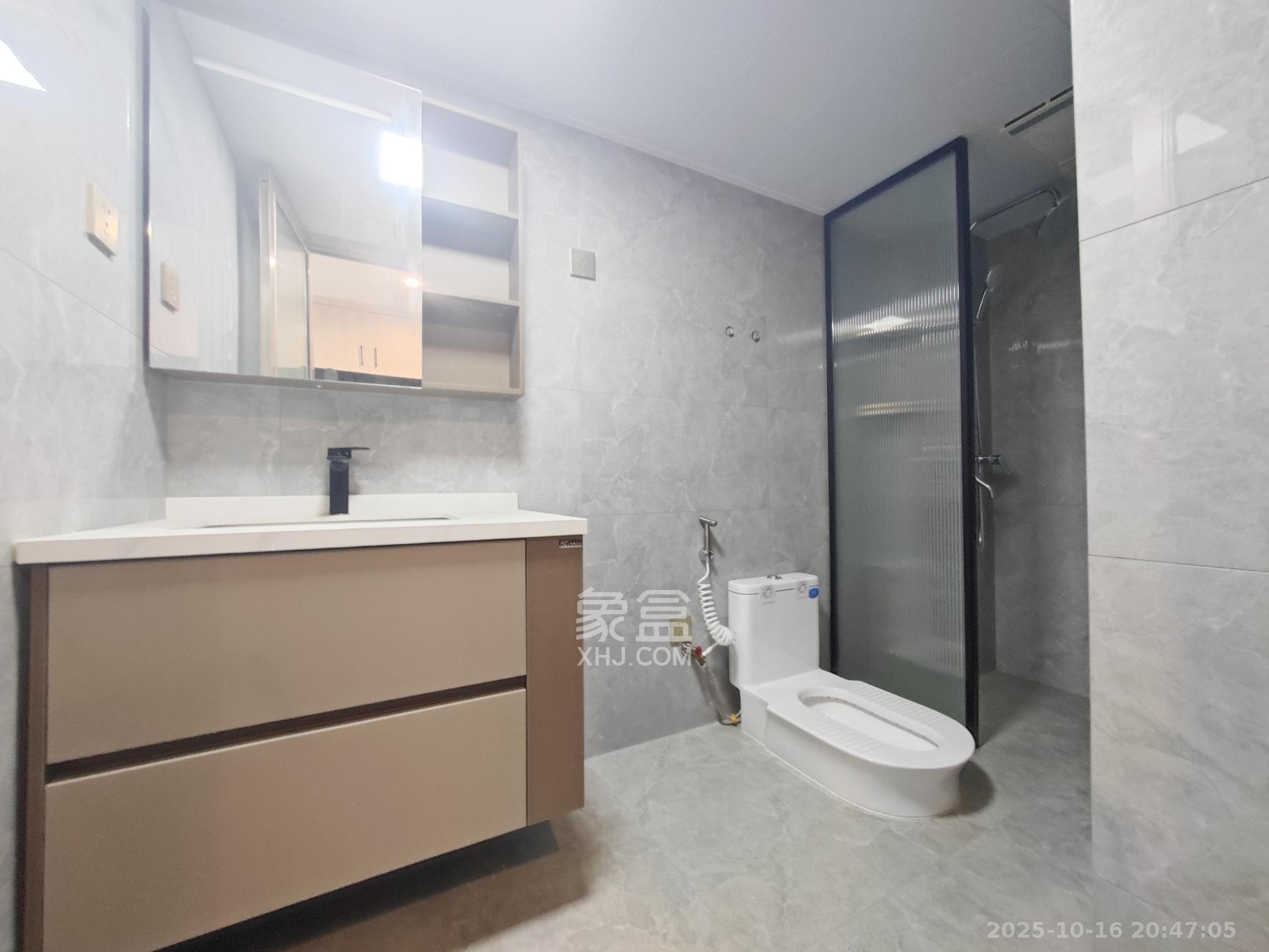 合能枫丹丽舍(柏悦名苑)  2室1厅1卫    42.0万 合能枫丹丽舍(柏悦名苑)  2室1厅1卫    42.0万卫生间