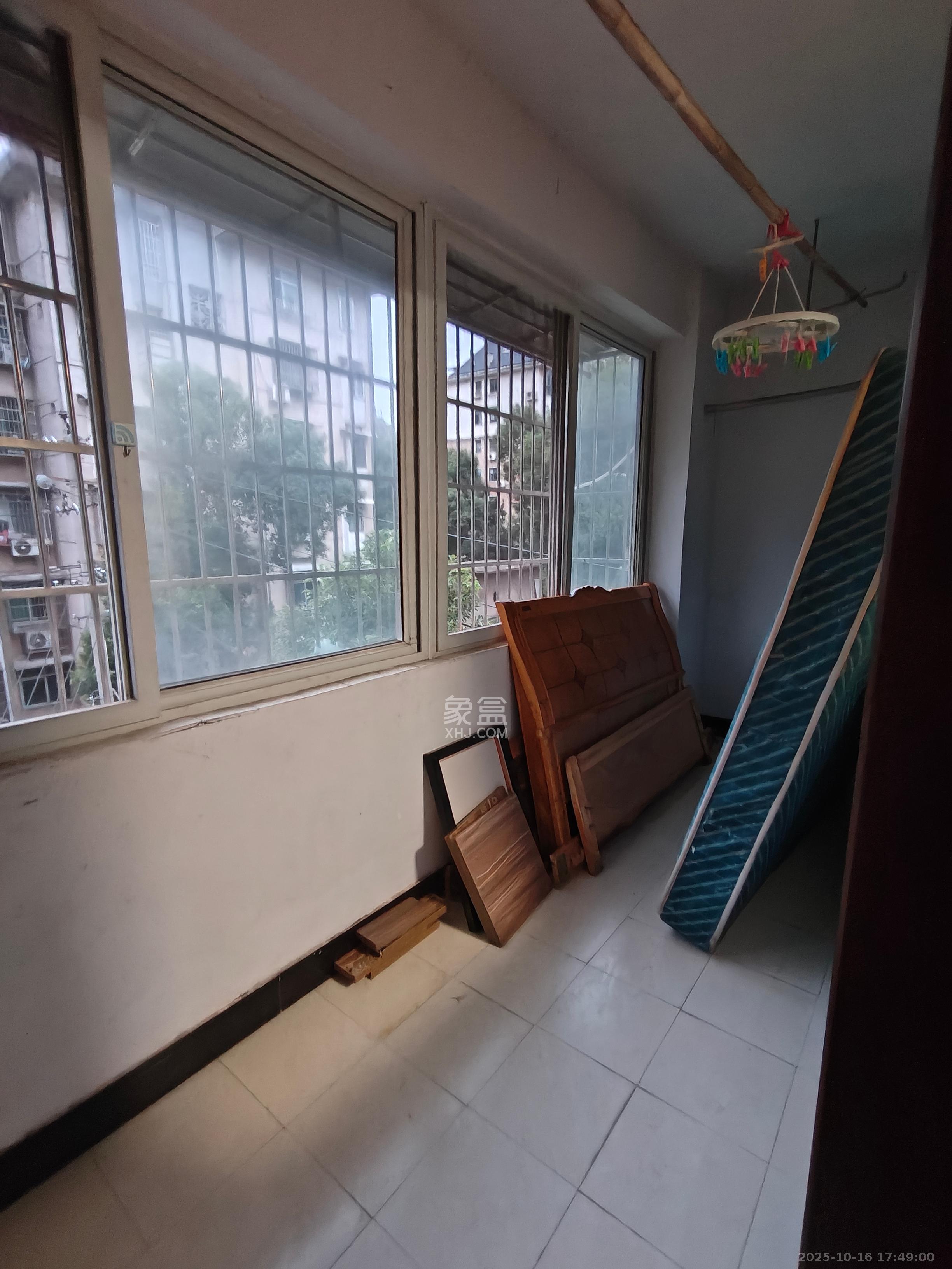 桂花路铁建宿舍 2室1厅1卫 1350.0元/月 桂花路铁建宿舍 2室1厅1卫 1350.0元/月室内图